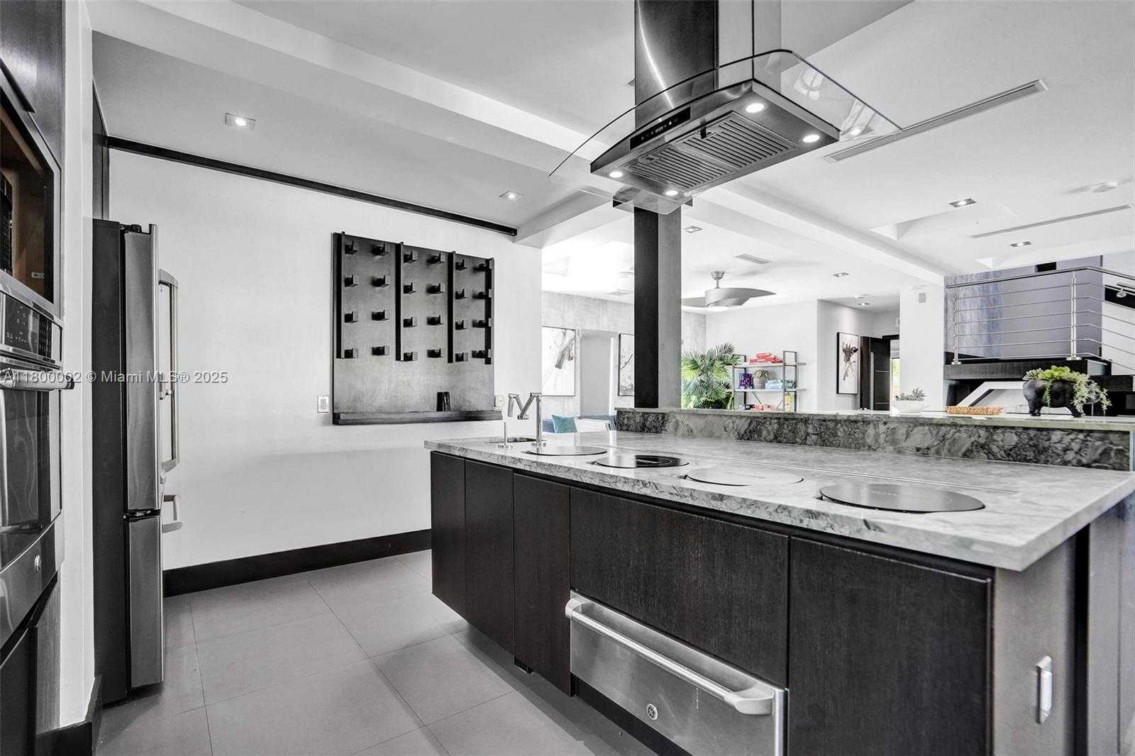 Small Image of 2612 KEY LARGO LN, Fort Lauderdale Number 24