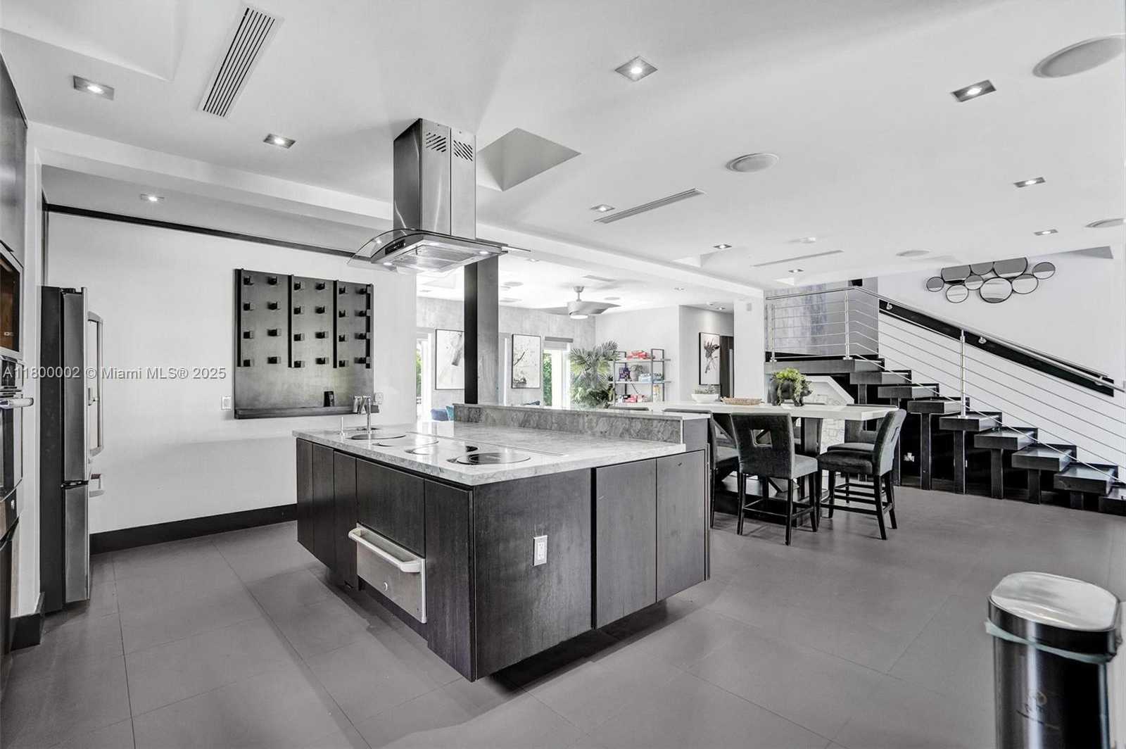 Small Image of 2612 KEY LARGO LN, Fort Lauderdale Number 27