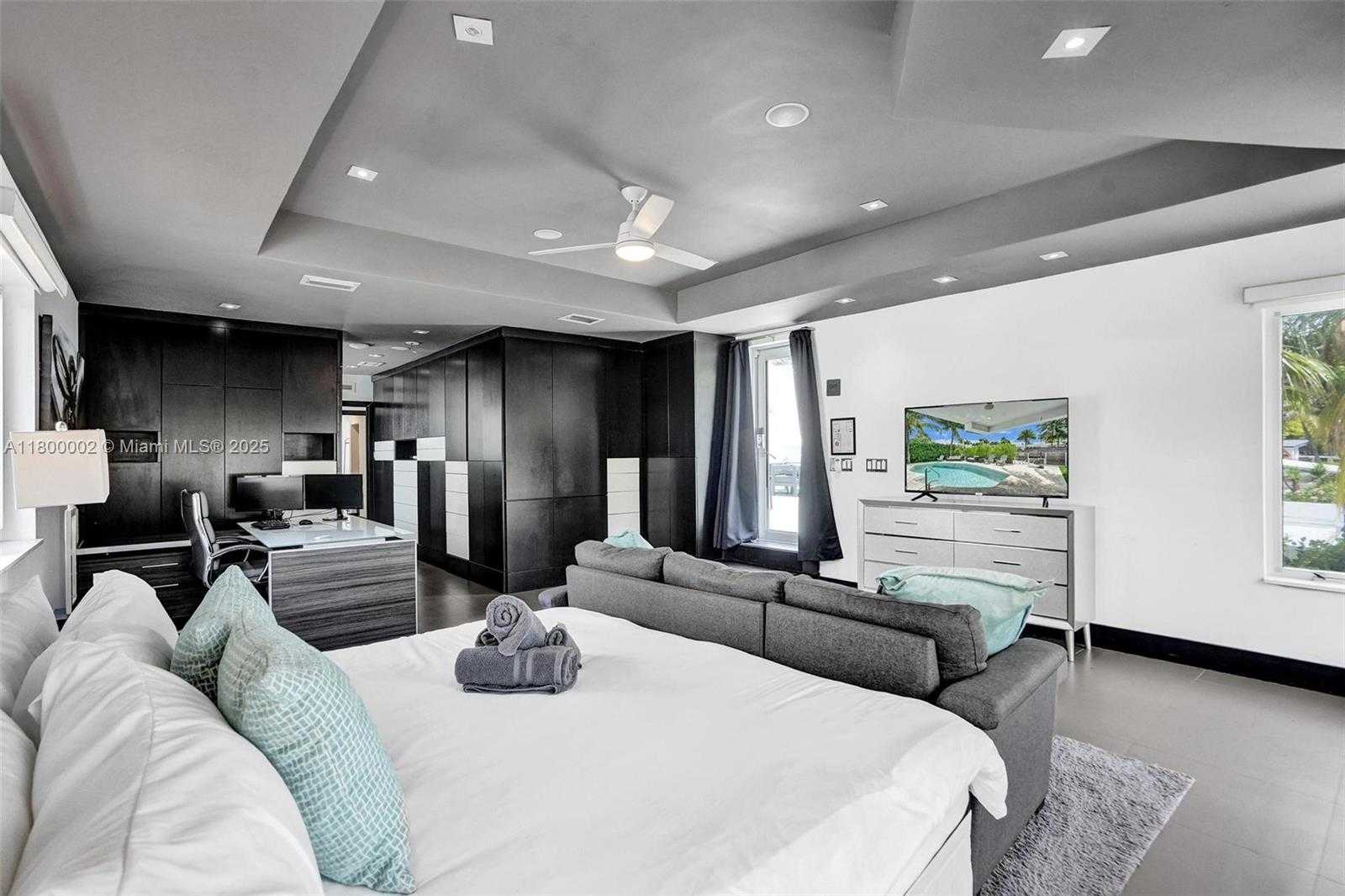 Small Image of 2612 KEY LARGO LN, Fort Lauderdale Number 34