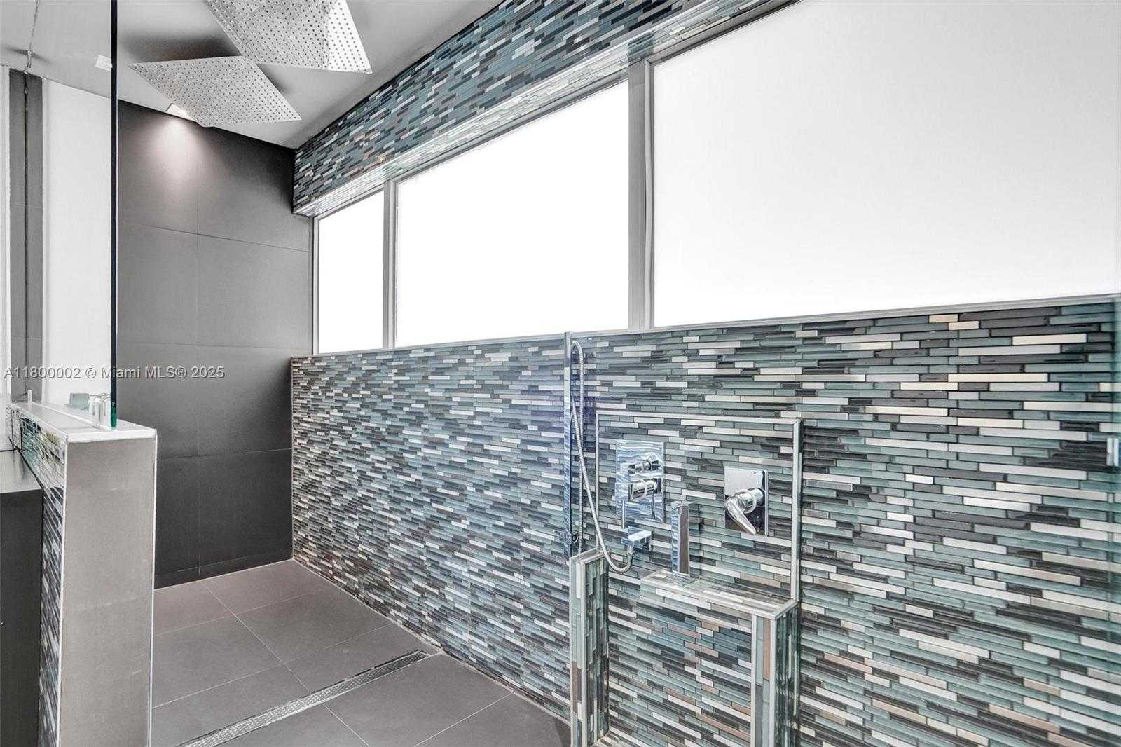 Small Image of 2612 KEY LARGO LN, Fort Lauderdale Number 44