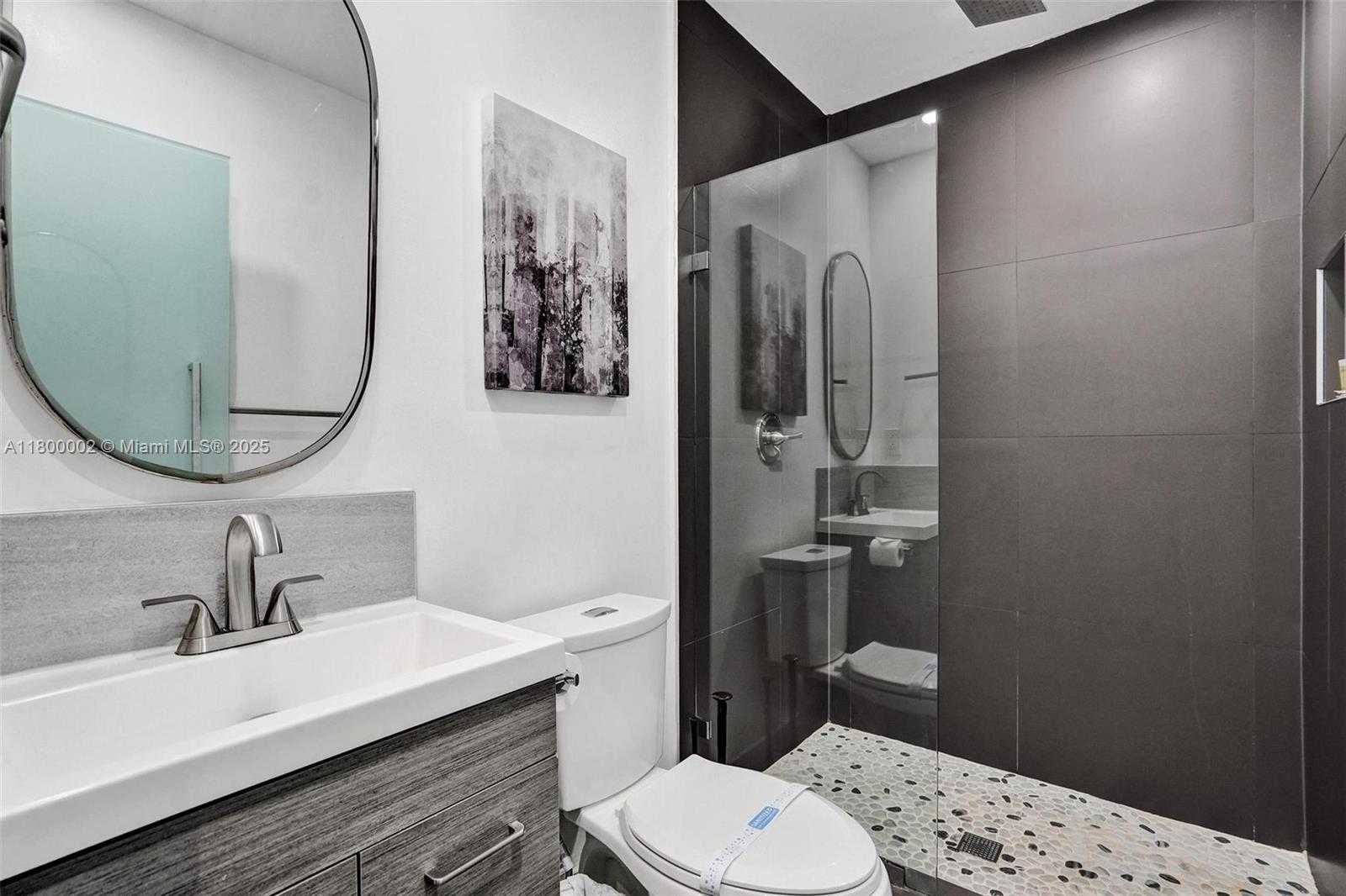 Small Image of 2612 KEY LARGO LN, Fort Lauderdale Number 47