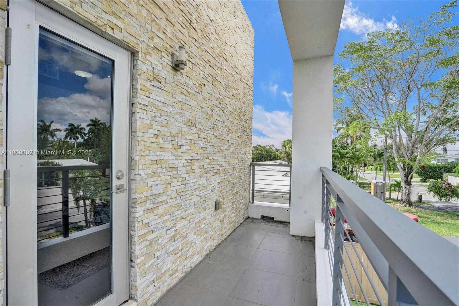 Small Image of 2612 KEY LARGO LN, Fort Lauderdale Number 52