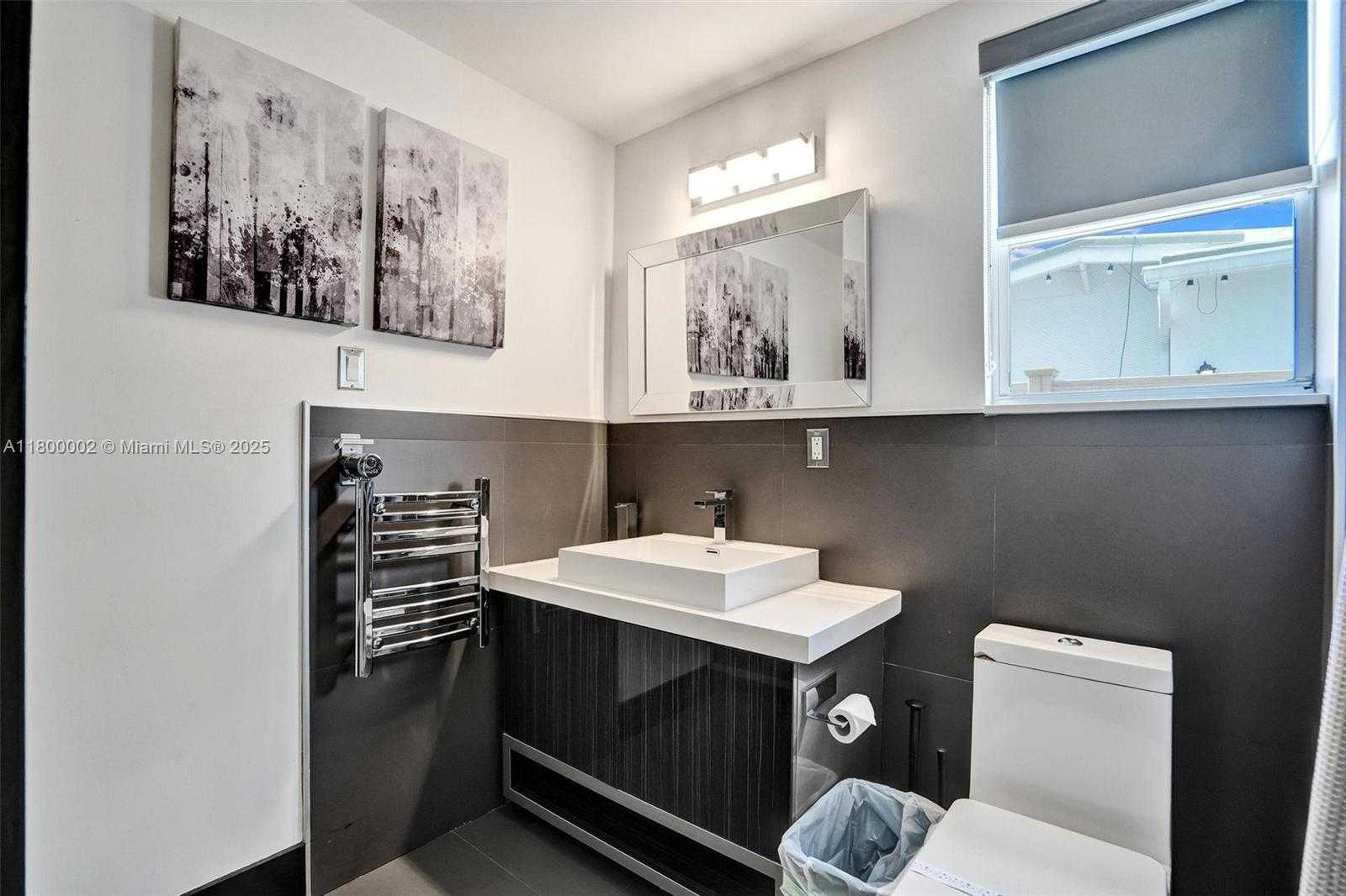 Small Image of 2612 KEY LARGO LN, Fort Lauderdale Number 57