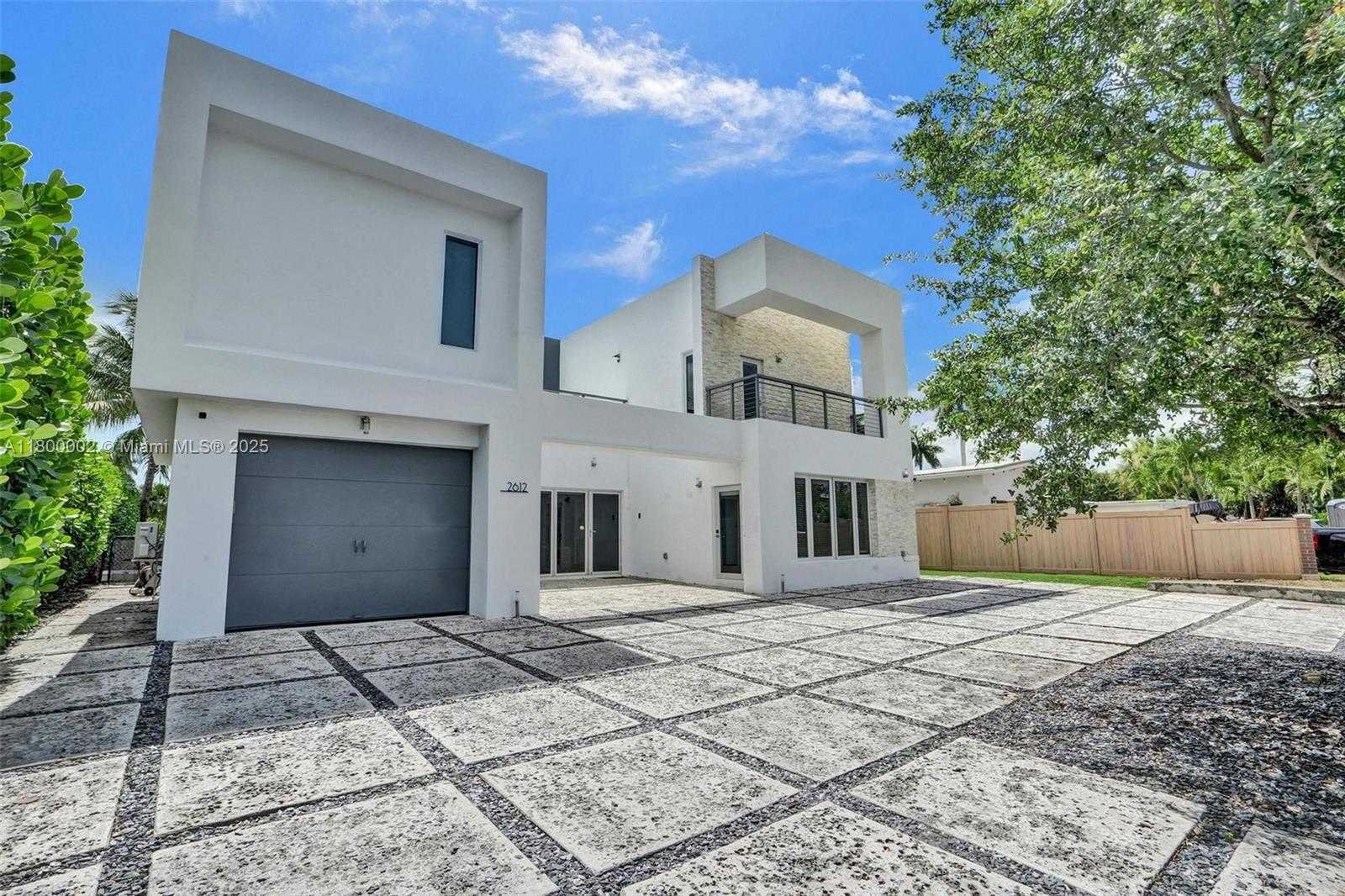 Small Image of 2612 KEY LARGO LN, Fort Lauderdale Number 6
