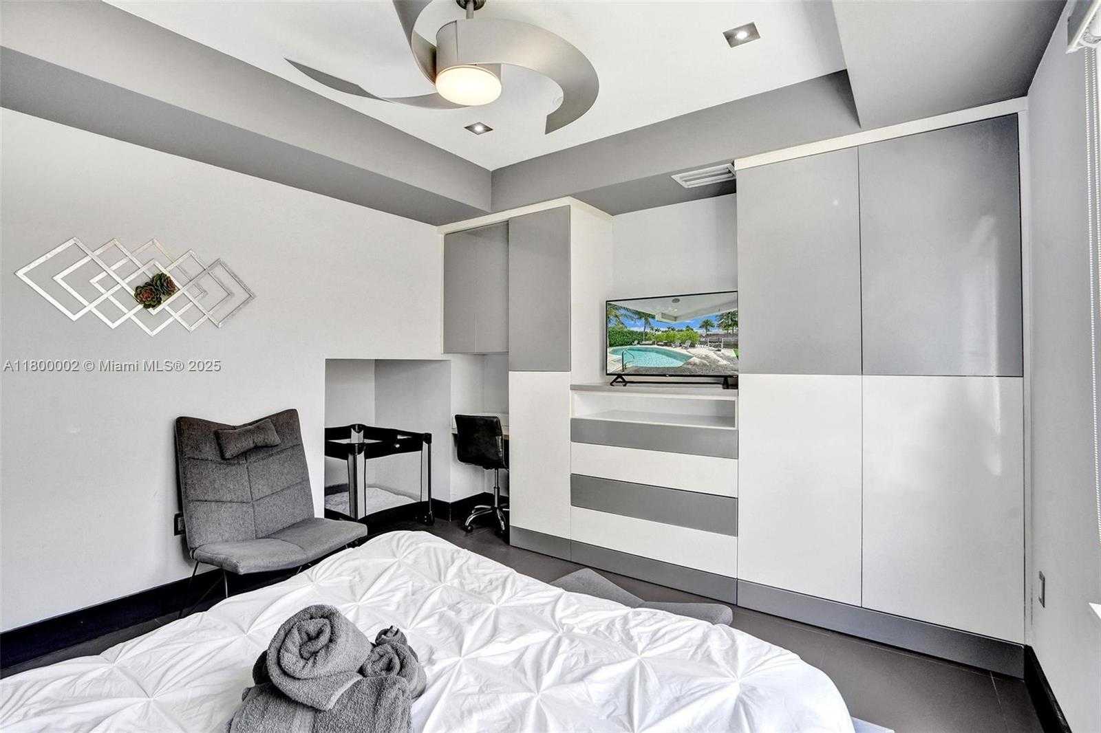 Small Image of 2612 KEY LARGO LN, Fort Lauderdale Number 61