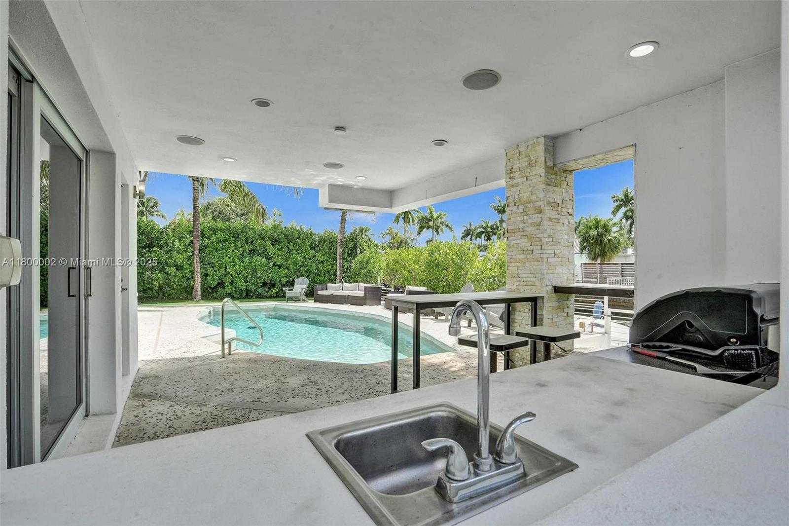 Small Image of 2612 KEY LARGO LN, Fort Lauderdale Number 70