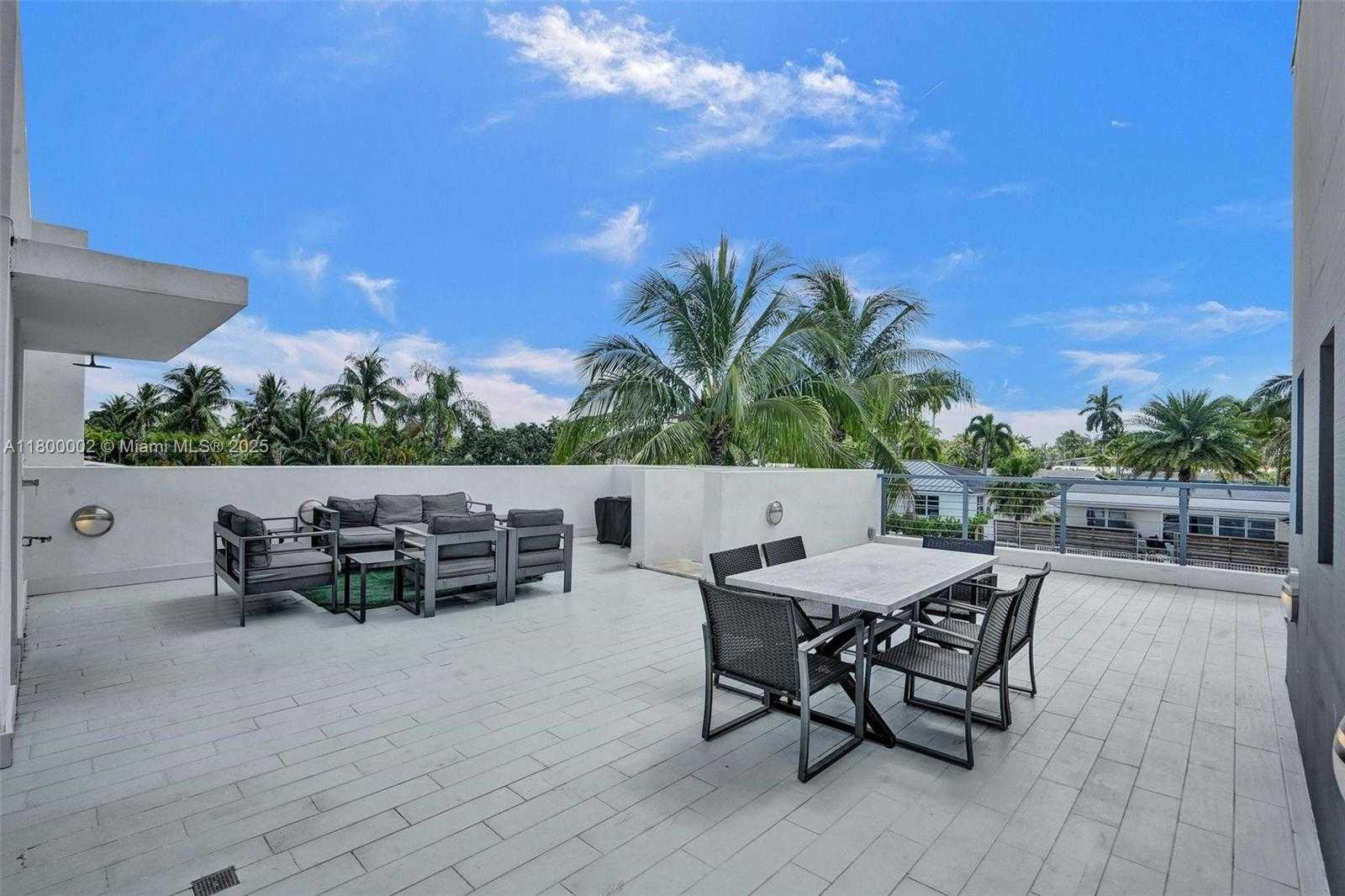 Small Image of 2612 KEY LARGO LN, Fort Lauderdale Number 8
