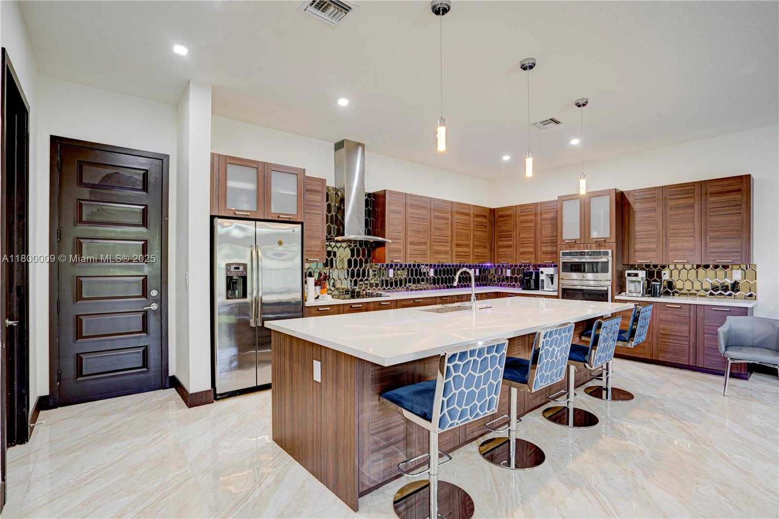 Small Image of 9015 NORTH WEST 161ST TER, Miami Lakes Number 12