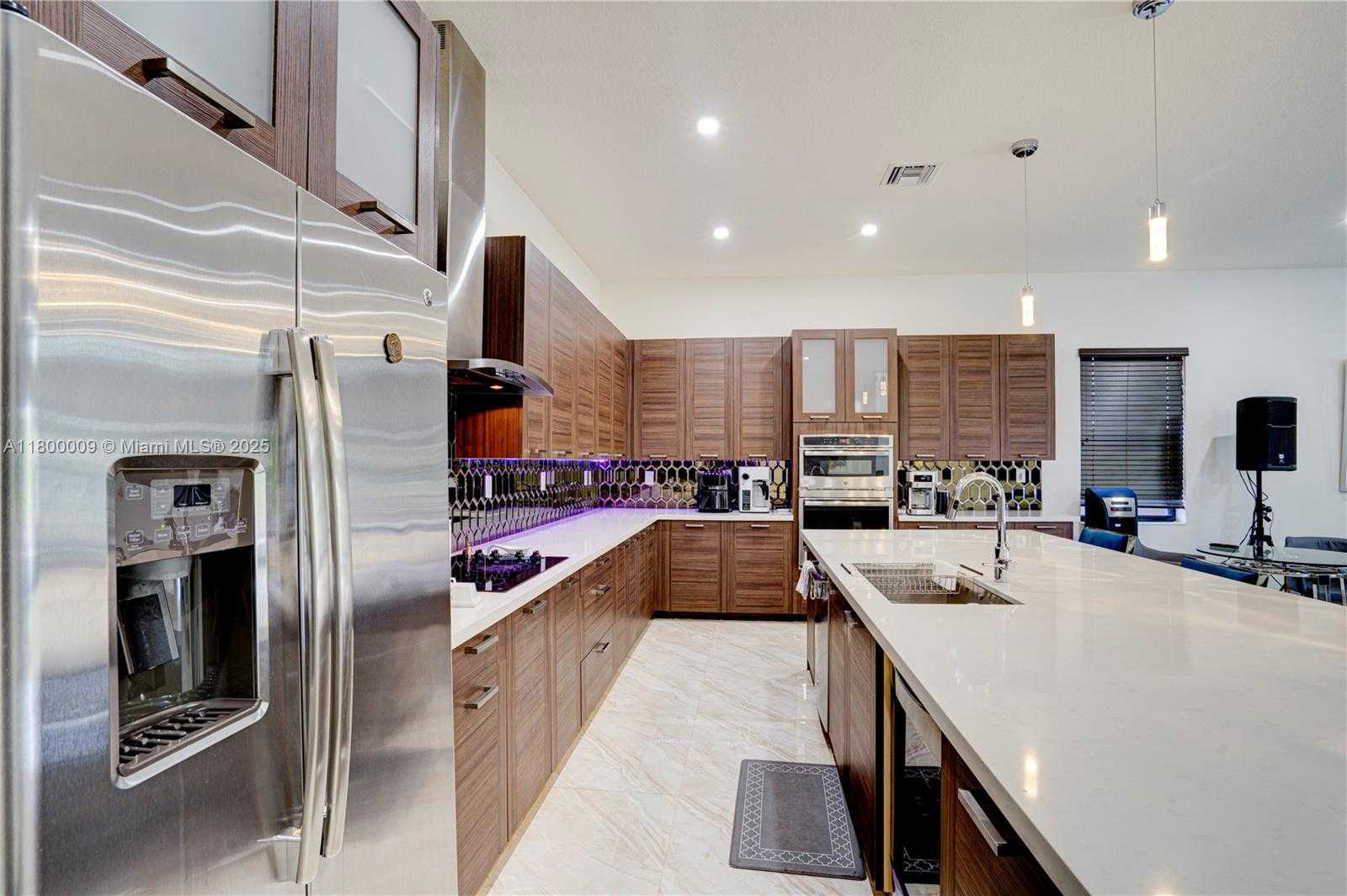 Small Image of 9015 NORTH WEST 161ST TER, Miami Lakes Number 13