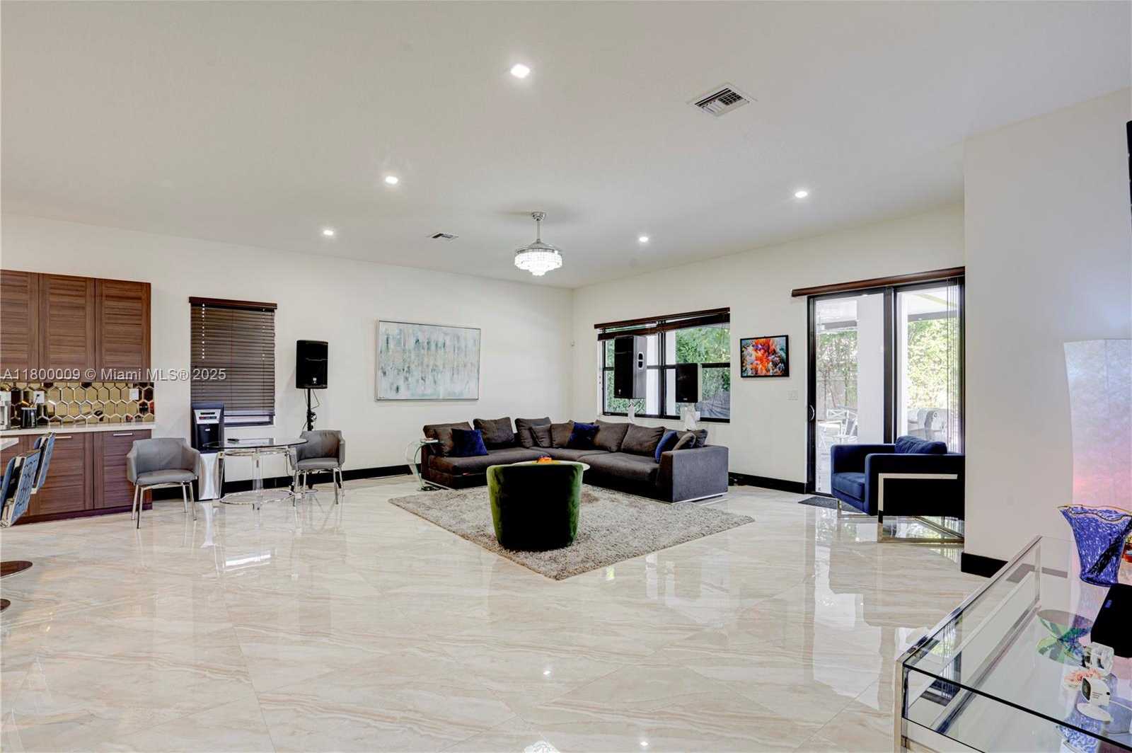 Small Image of 9015 NORTH WEST 161ST TER, Miami Lakes Number 19