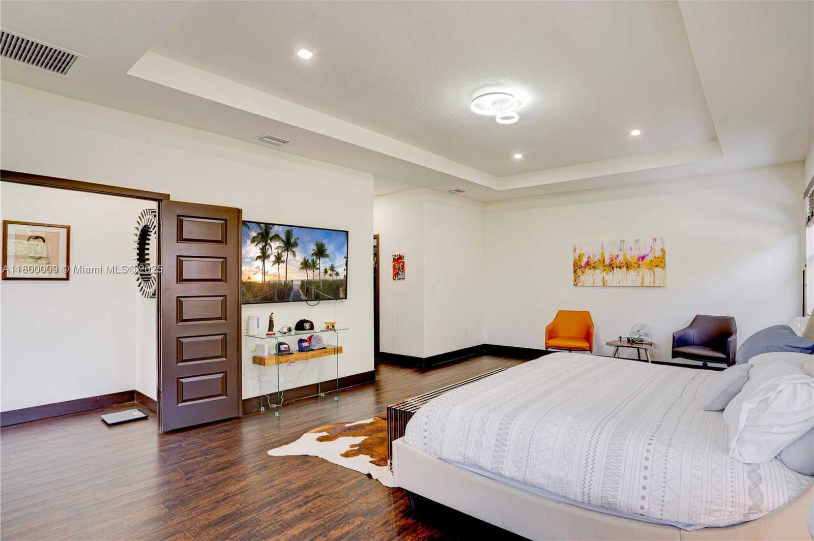 Small Image of 9015 NORTH WEST 161ST TER, Miami Lakes Number 26