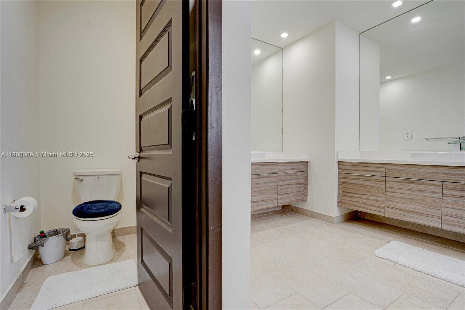 Small Image of 9015 NORTH WEST 161ST TER, Miami Lakes Number 29