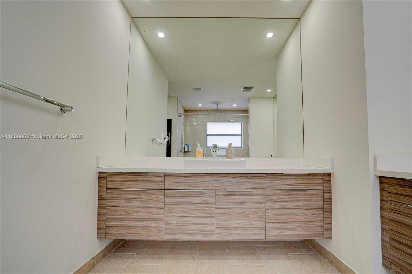 Small Image of 9015 NORTH WEST 161ST TER, Miami Lakes Number 30