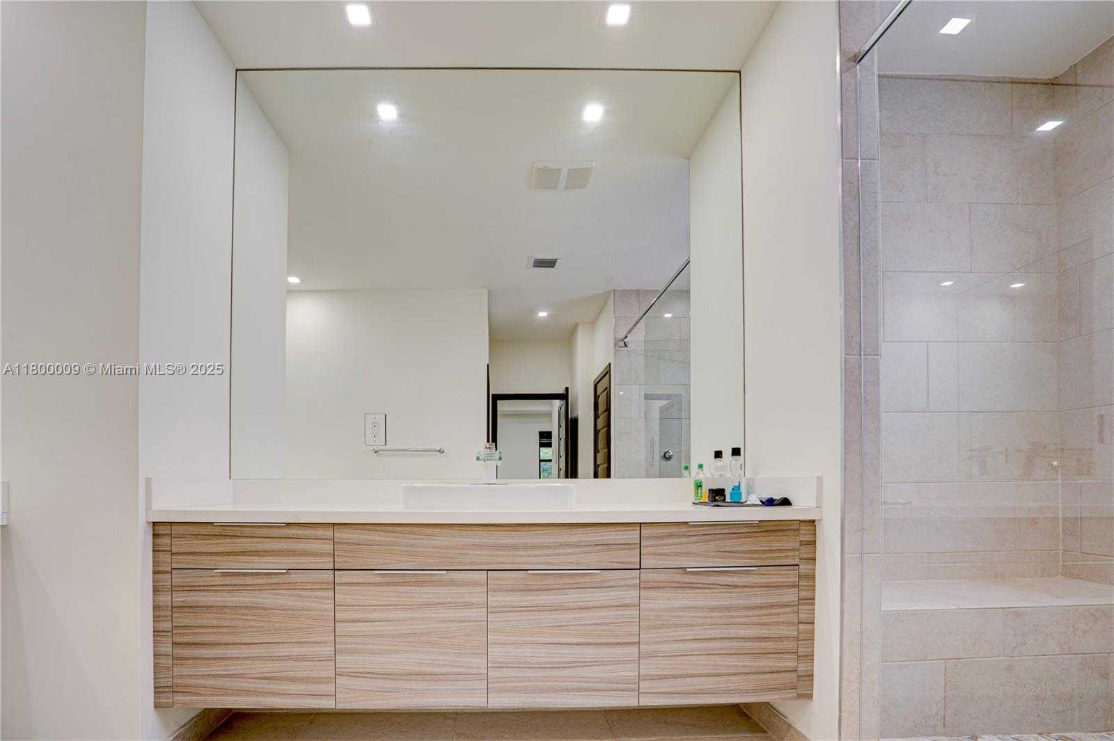 Small Image of 9015 NORTH WEST 161ST TER, Miami Lakes Number 31