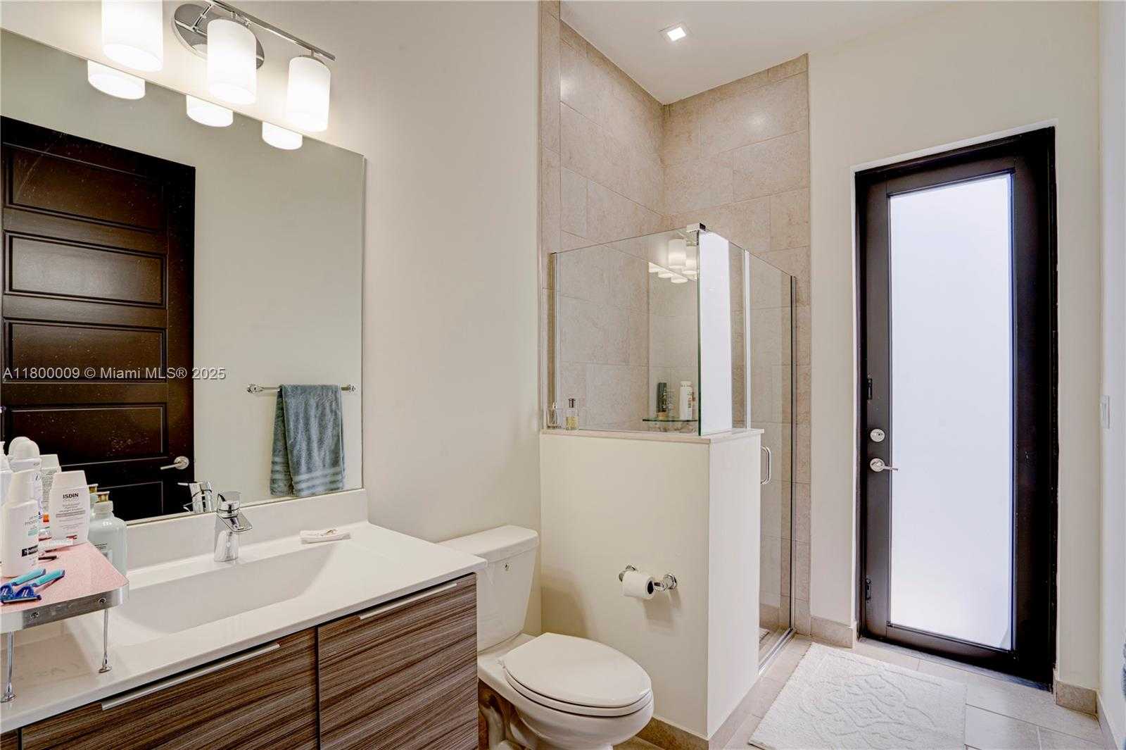 Small Image of 9015 NORTH WEST 161ST TER, Miami Lakes Number 36