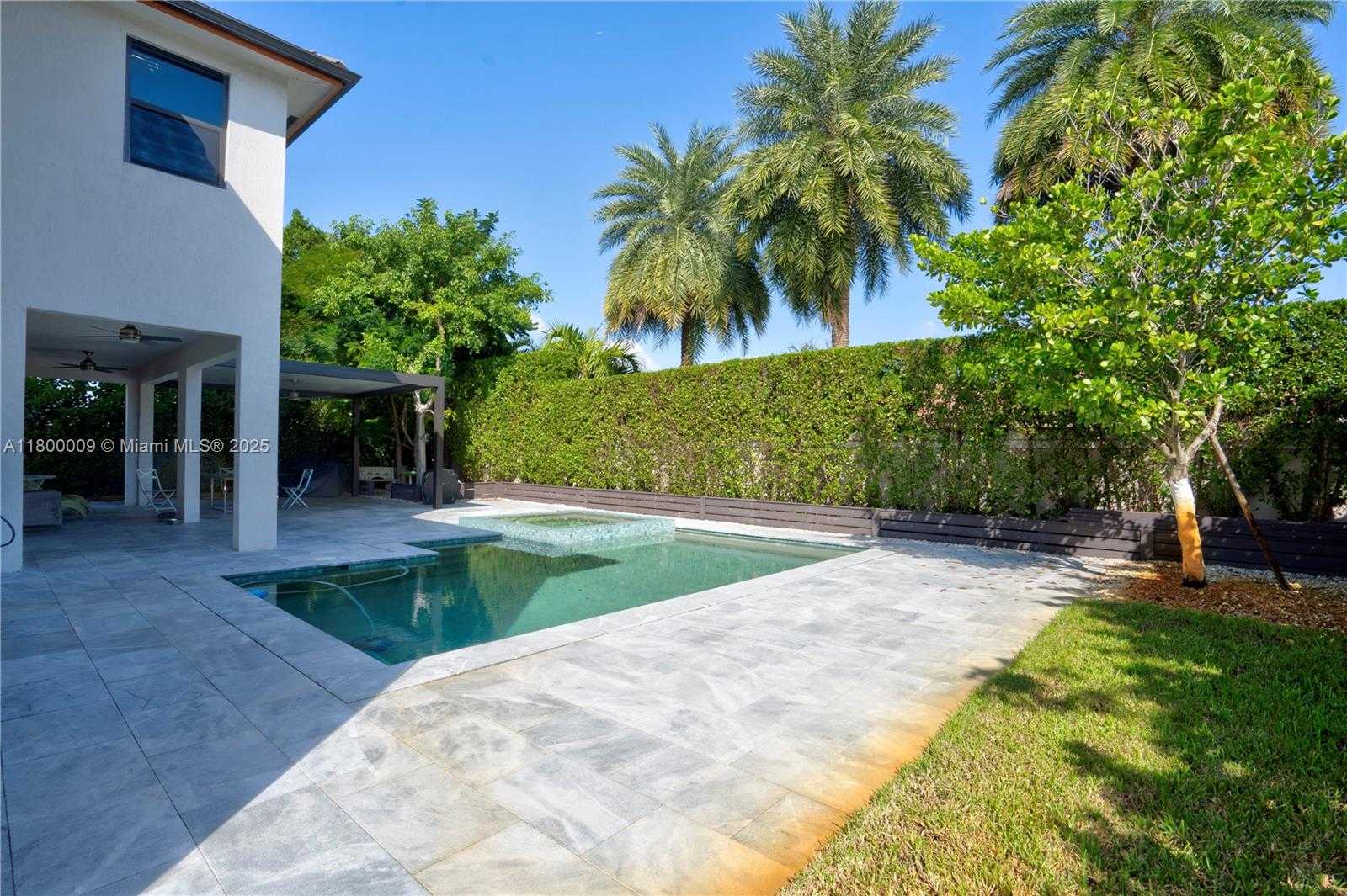 Small Image of 9015 NORTH WEST 161ST TER, Miami Lakes Number 39