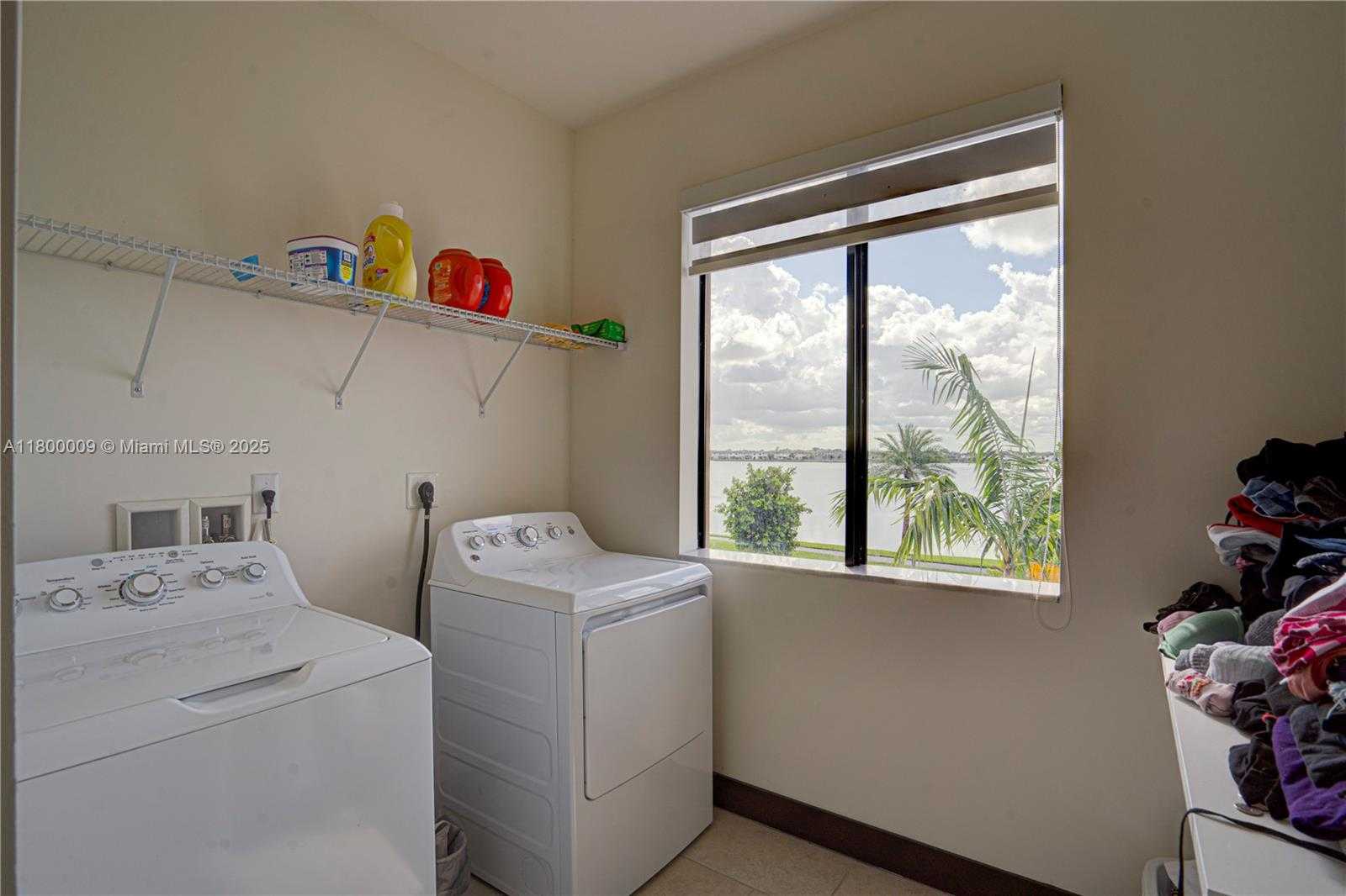 Small Image of 9015 NORTH WEST 161ST TER, Miami Lakes Number 43