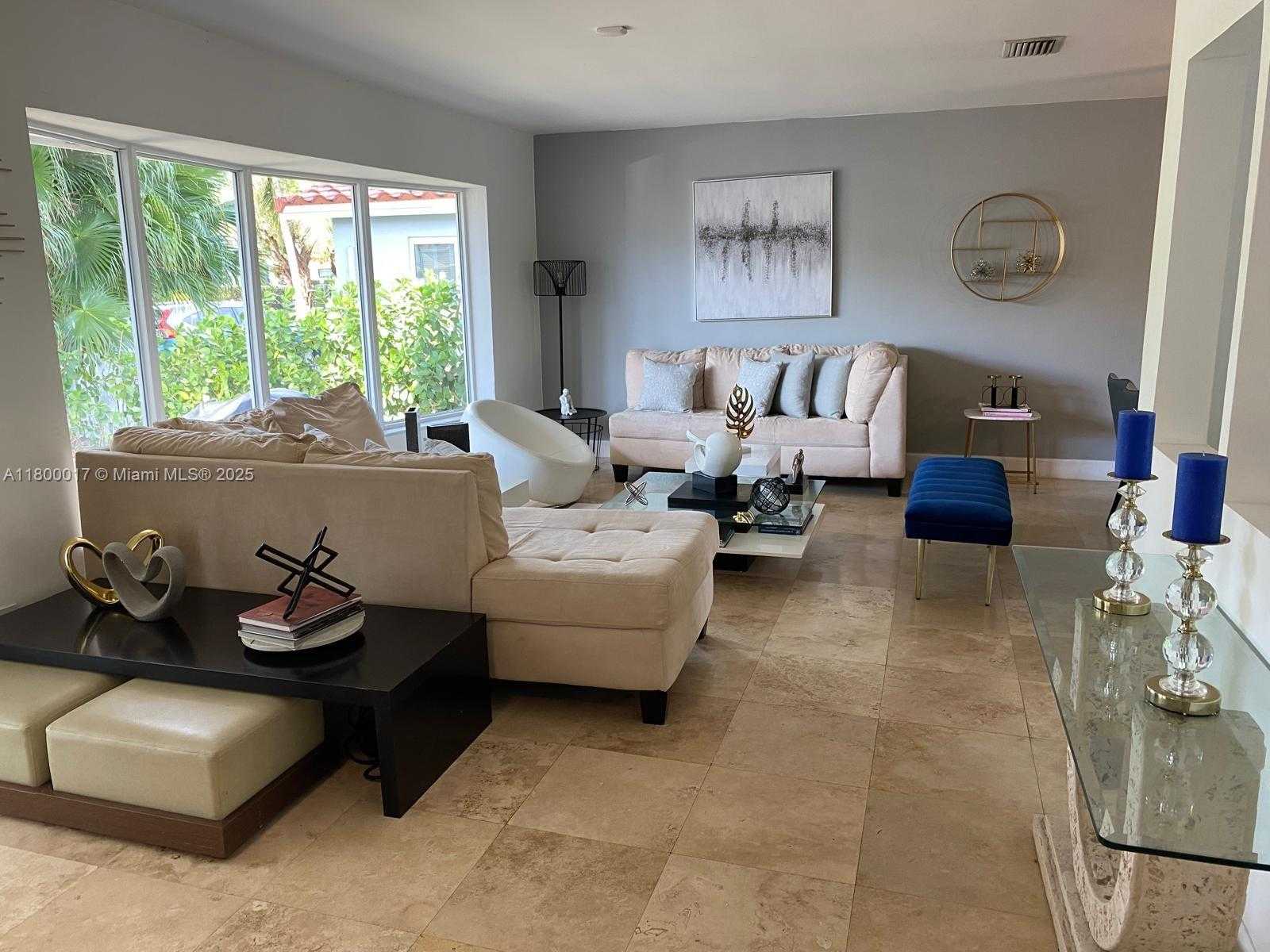 Small Image of 1103 WASHINGTON ST, Hollywood Number 14