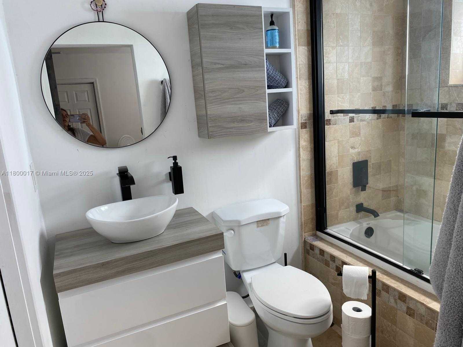 Small Image of 1103 WASHINGTON ST, Hollywood Number 29