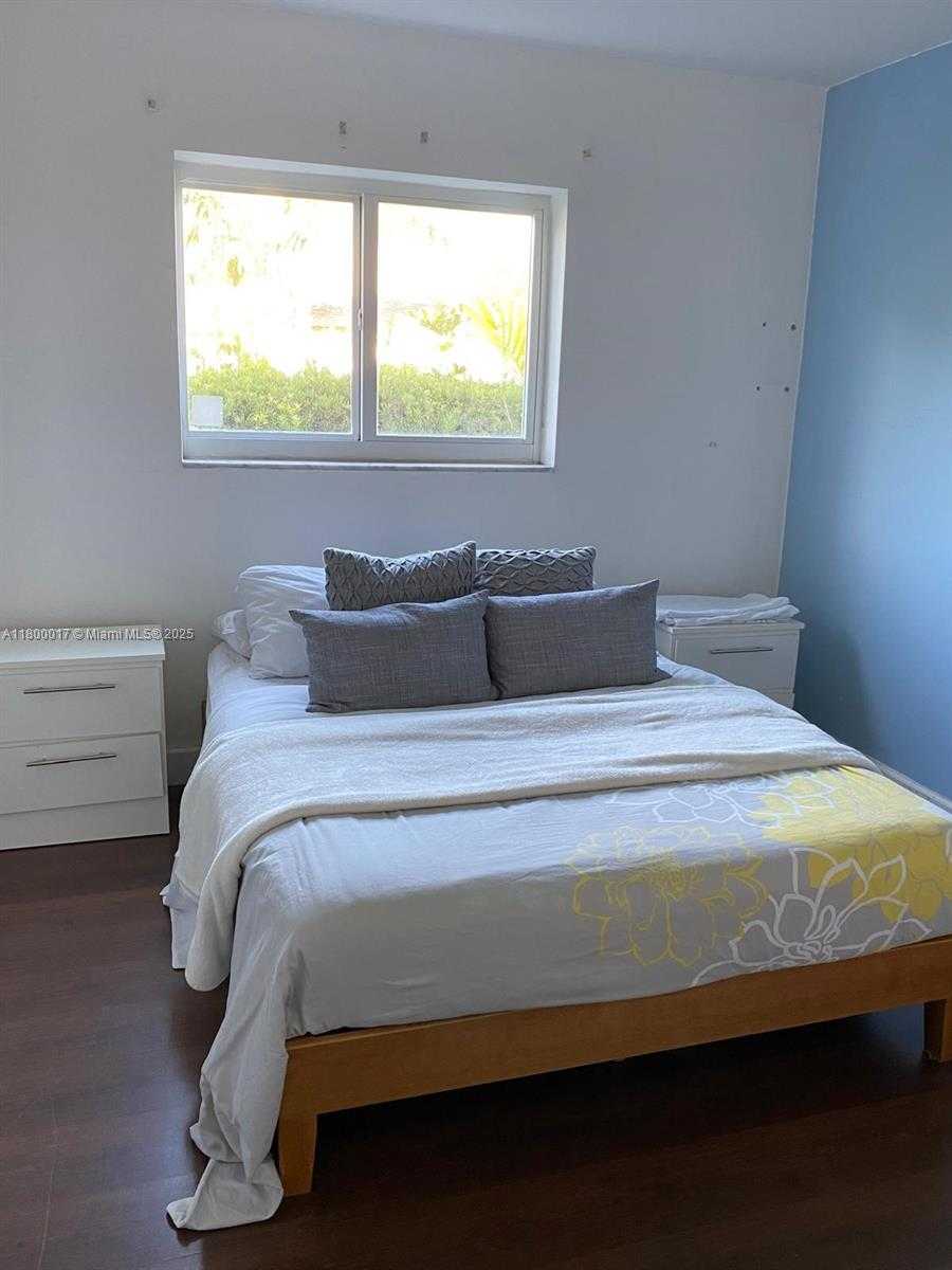Small Image of 1103 WASHINGTON ST, Hollywood Number 31