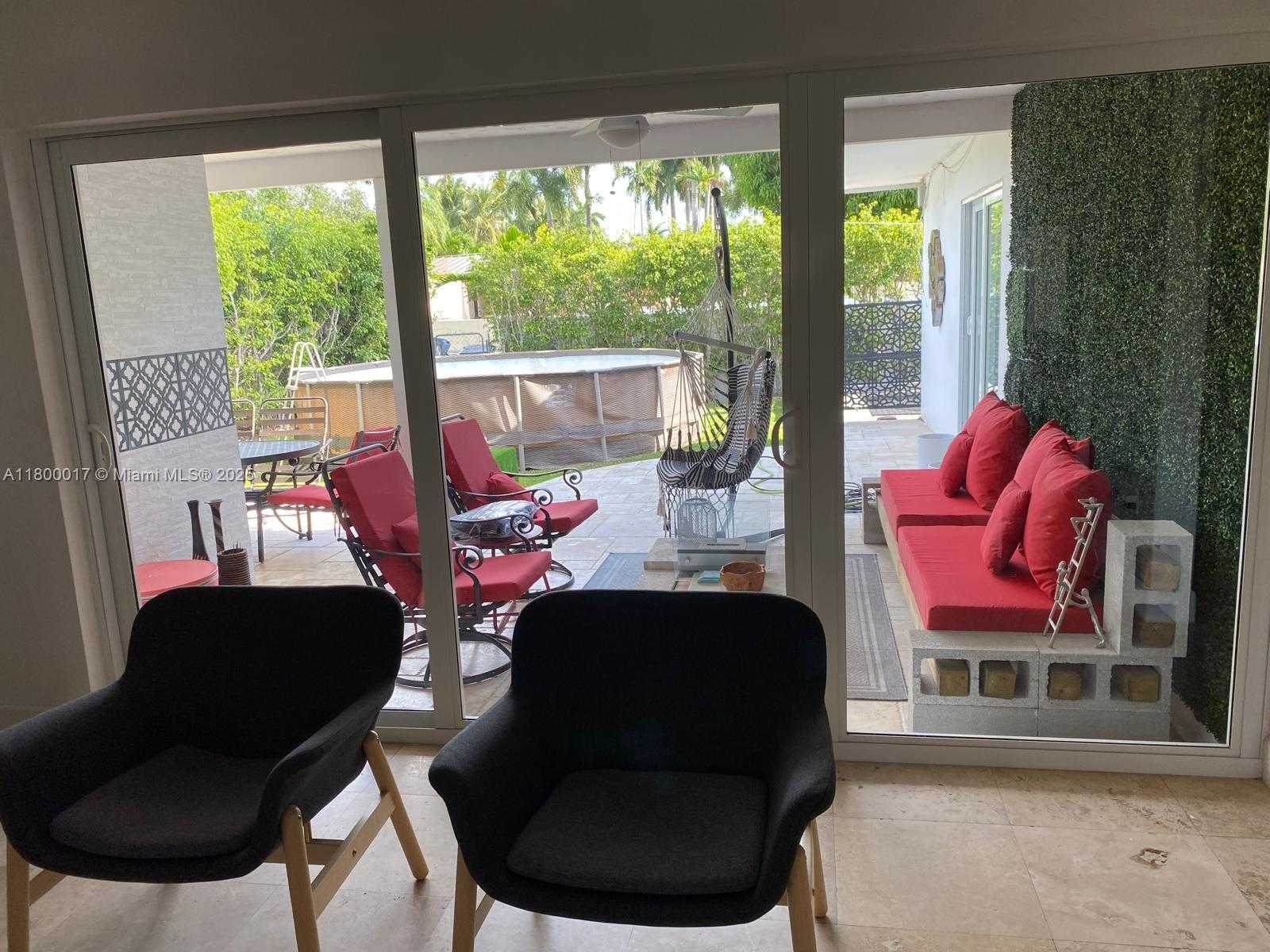 Small Image of 1103 WASHINGTON ST, Hollywood Number 4