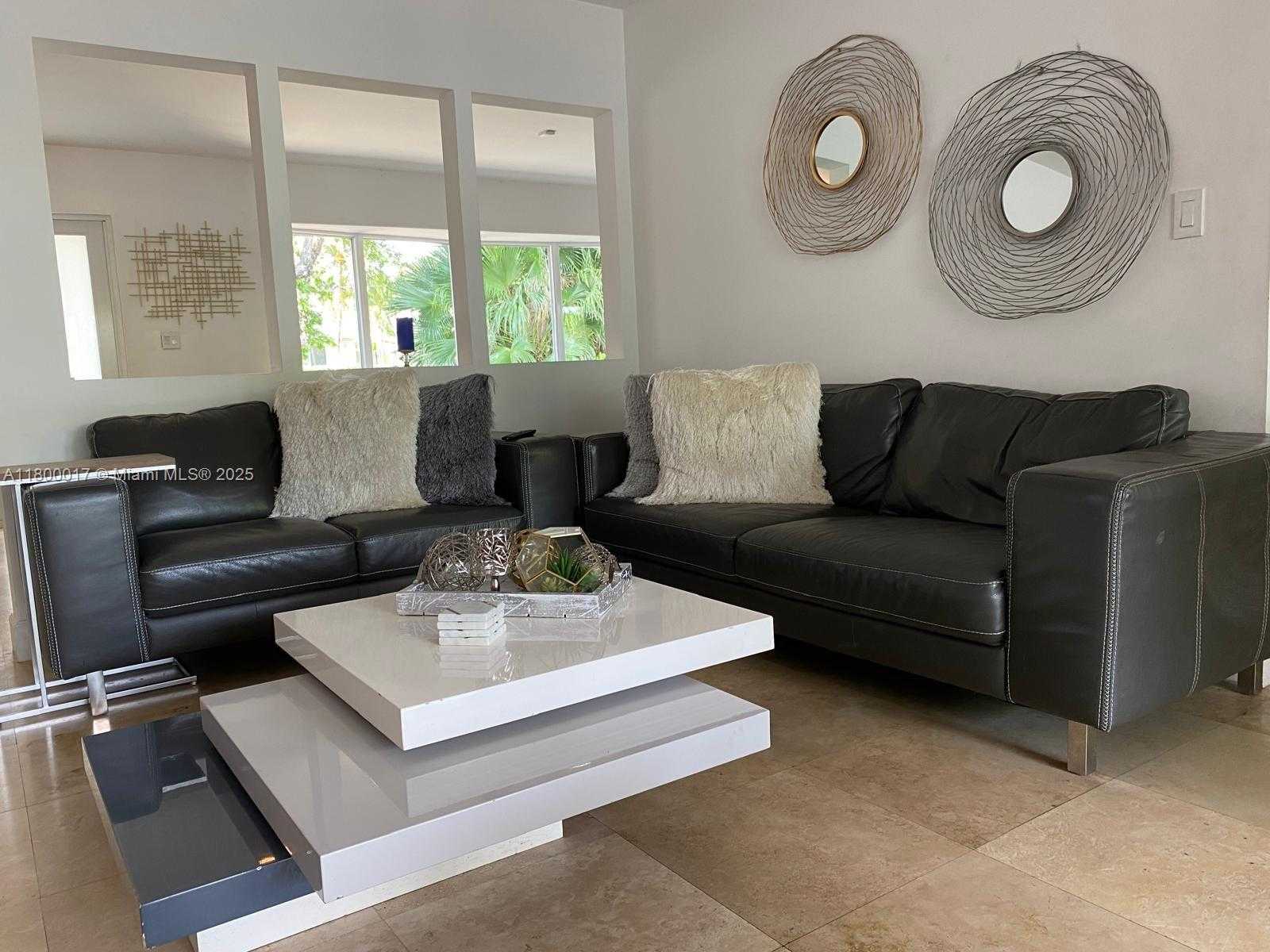 Small Image of 1103 WASHINGTON ST, Hollywood Number 6