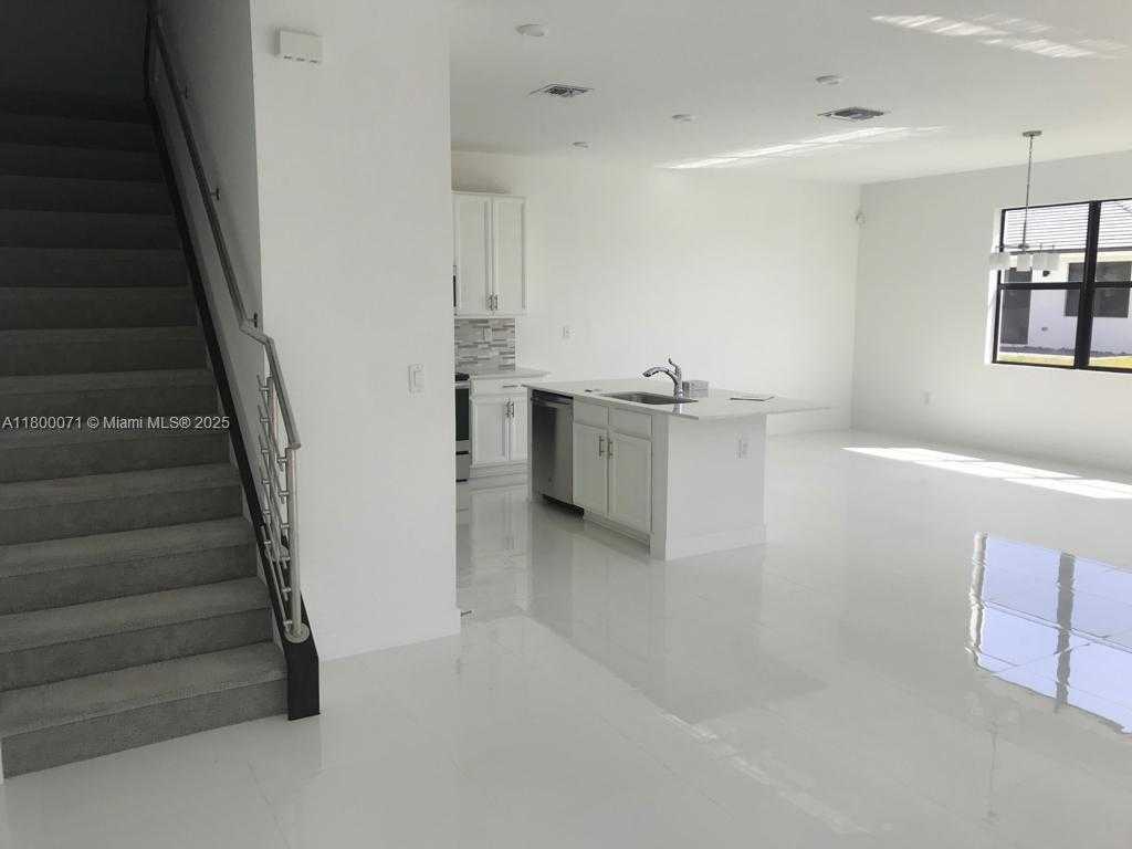 Small Image of 23595 SOUTH WEST 108TH CT, Homestead Number 11