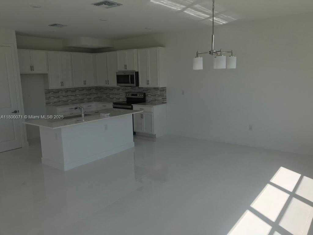Small Image of 23595 SOUTH WEST 108TH CT, Homestead Number 12