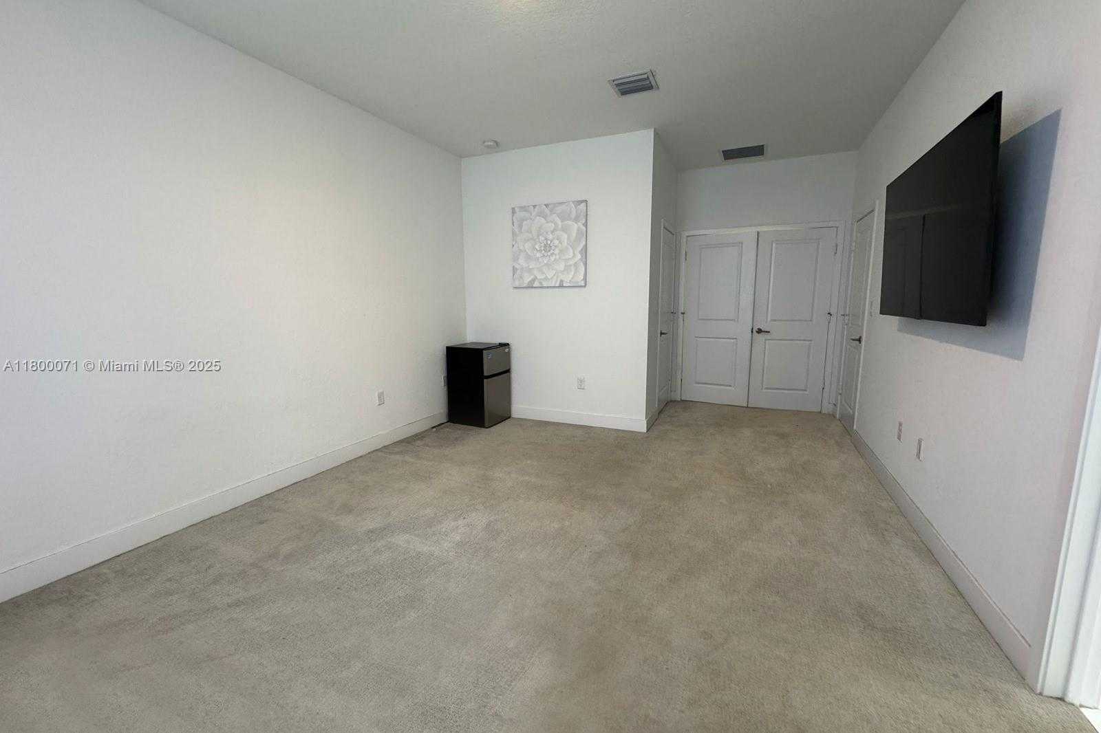Small Image of 23595 SOUTH WEST 108TH CT, Homestead Number 19