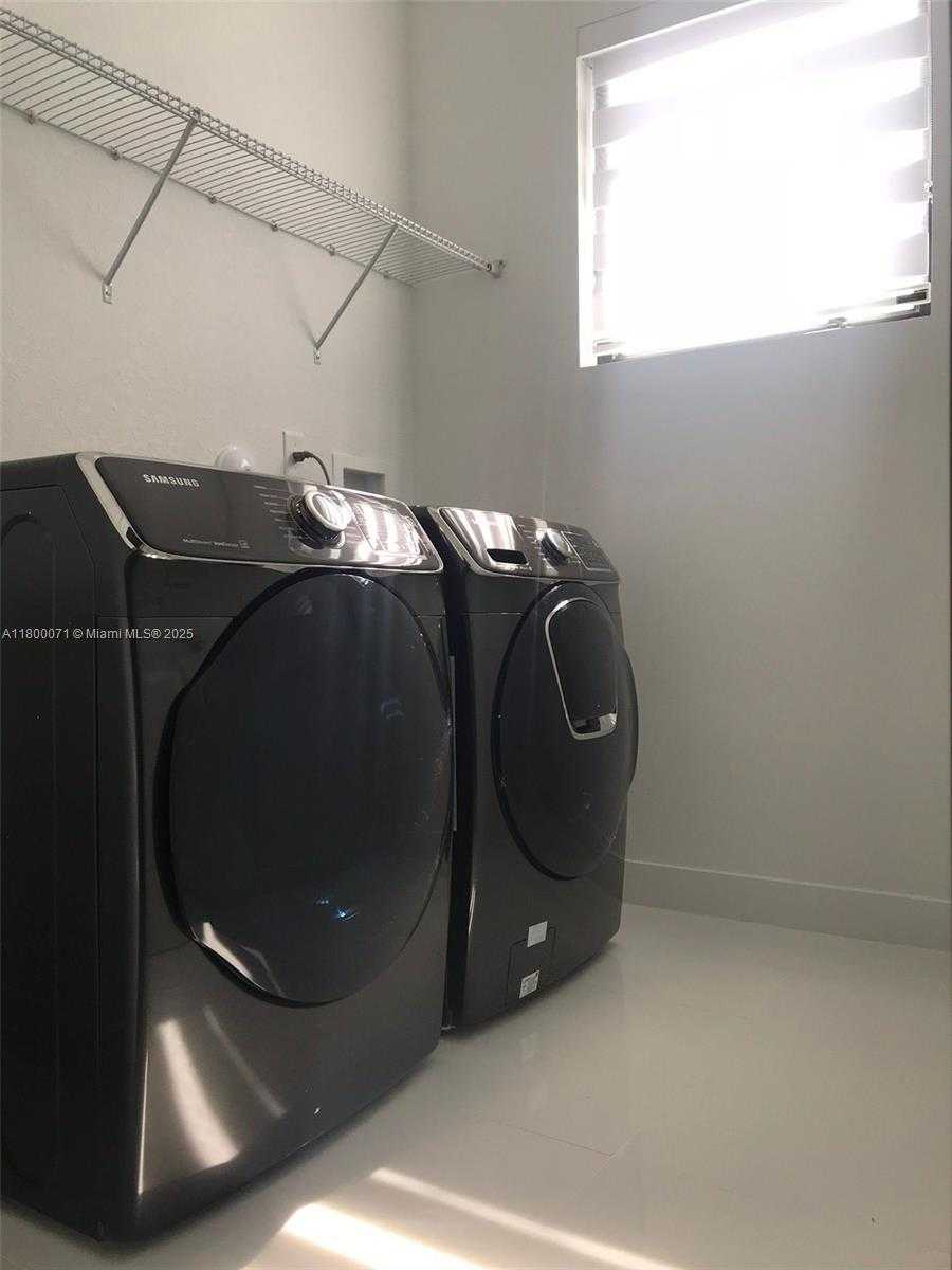 Small Image of 23595 SOUTH WEST 108TH CT, Homestead Number 22