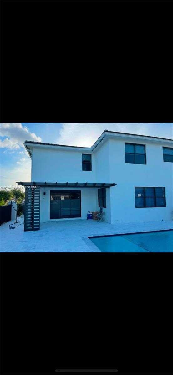 Small Image of 23595 SOUTH WEST 108TH CT, Homestead Number 7