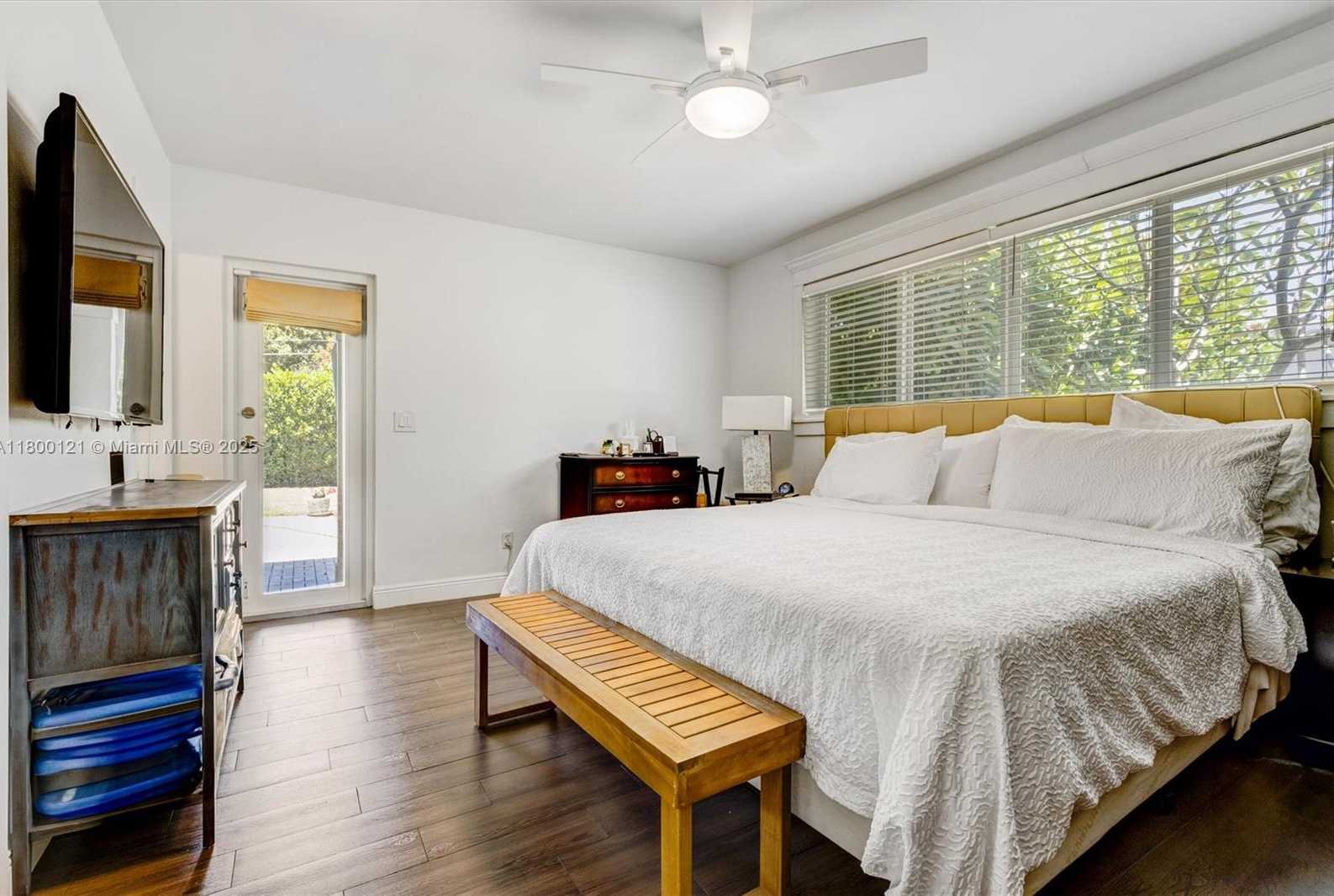 Small Image of 7485 SOUTH WEST 159TH TER, Palmetto Bay Number 16