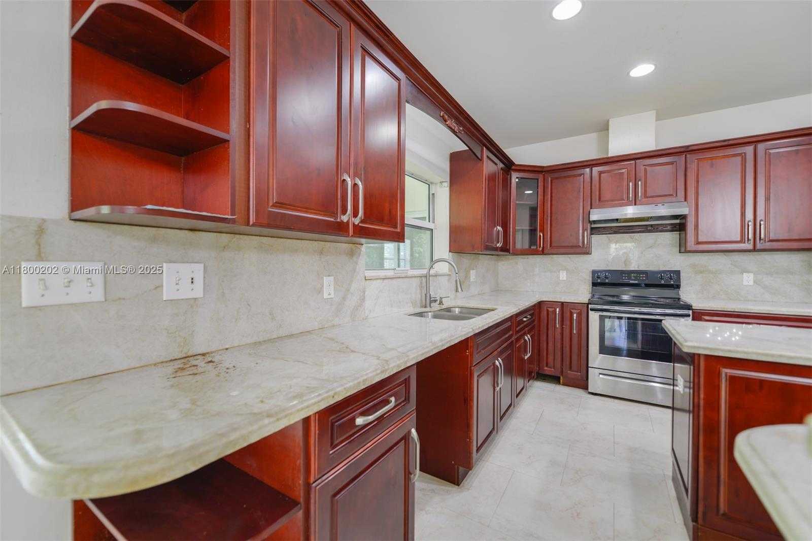 Small Image of 611 SOUTH WEST 8TH ST, Hallandale Beach Number 11