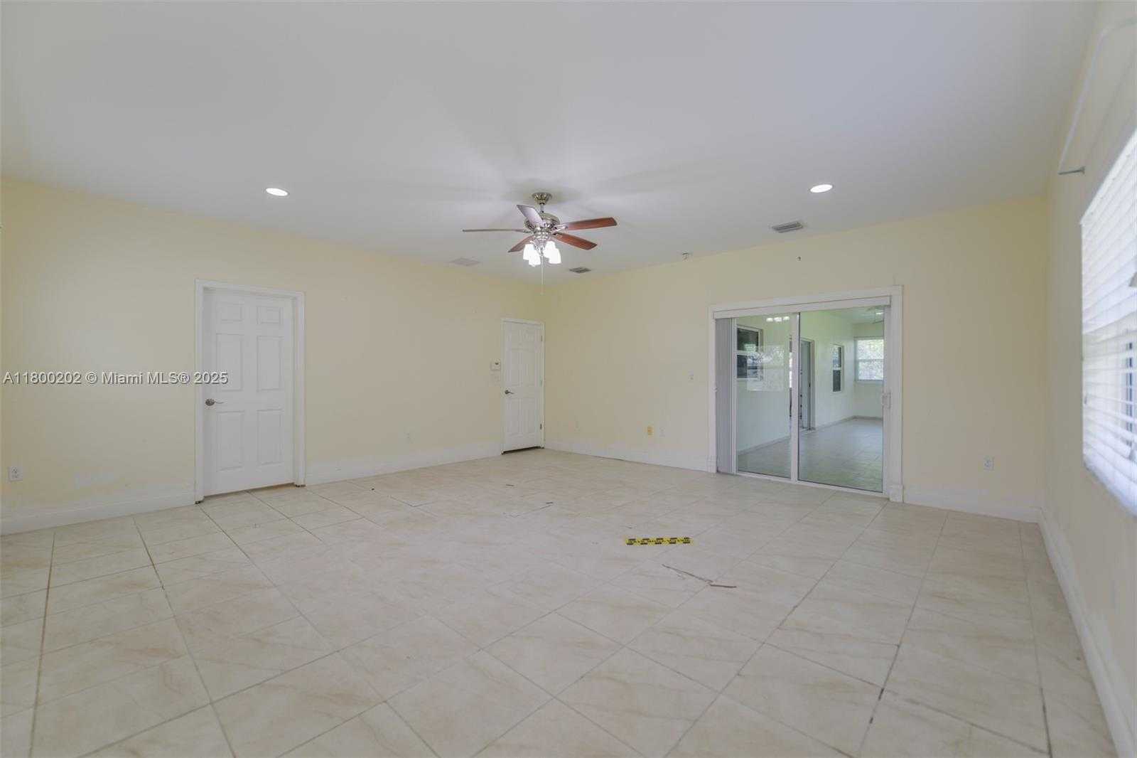 Small Image of 611 SOUTH WEST 8TH ST, Hallandale Beach Number 15