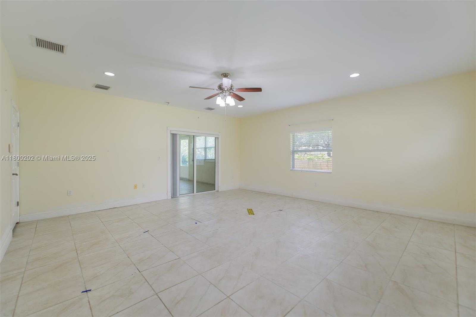Small Image of 611 SOUTH WEST 8TH ST, Hallandale Beach Number 16