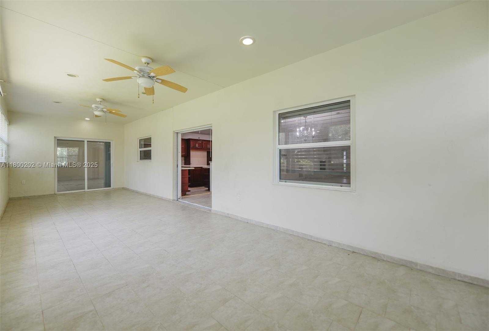 Small Image of 611 SOUTH WEST 8TH ST, Hallandale Beach Number 23