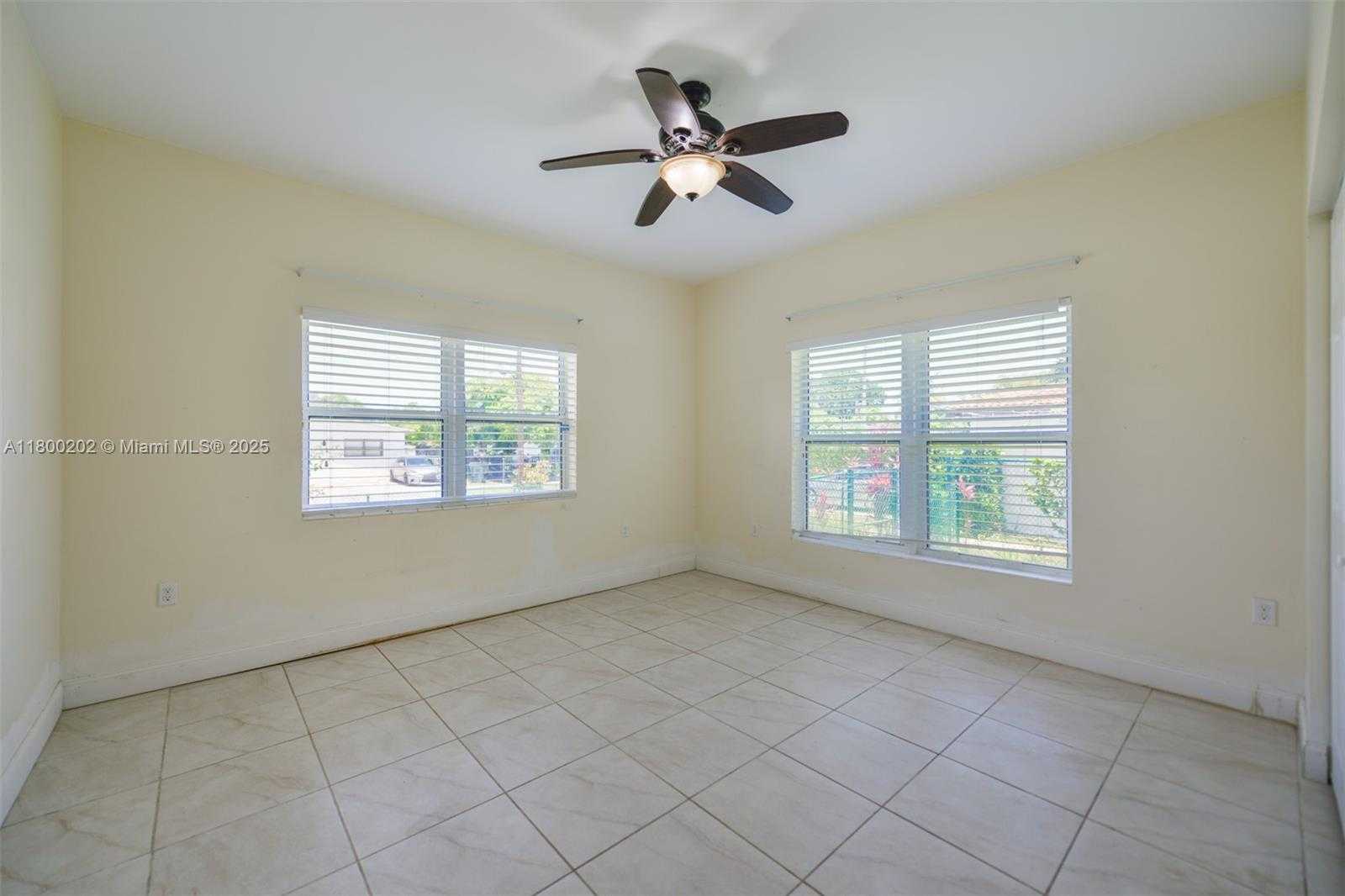 Small Image of 611 SOUTH WEST 8TH ST, Hallandale Beach Number 24