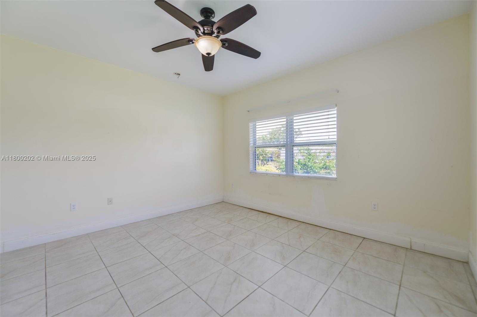 Small Image of 611 SOUTH WEST 8TH ST, Hallandale Beach Number 27