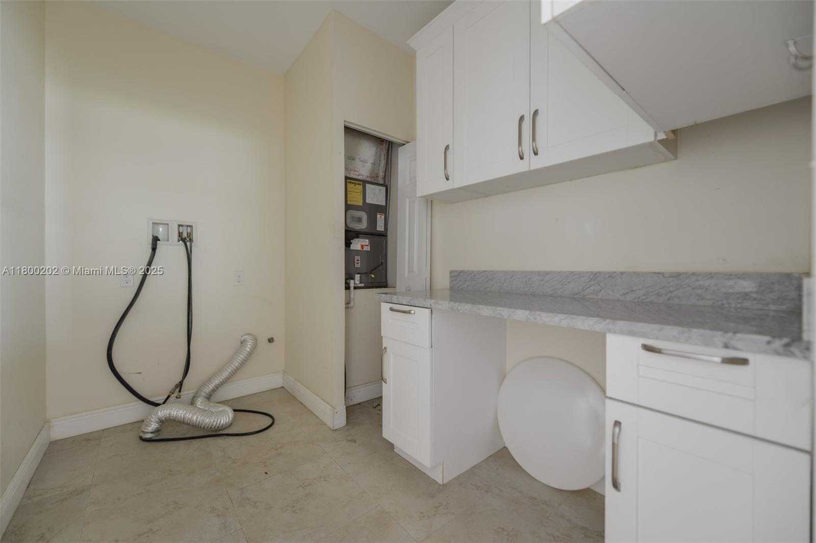 Small Image of 611 SOUTH WEST 8TH ST, Hallandale Beach Number 35