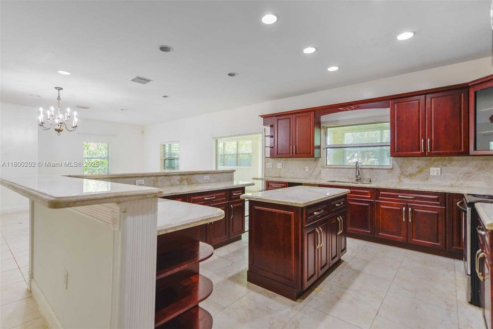 Small Image of 611 SOUTH WEST 8TH ST, Hallandale Beach Number 9