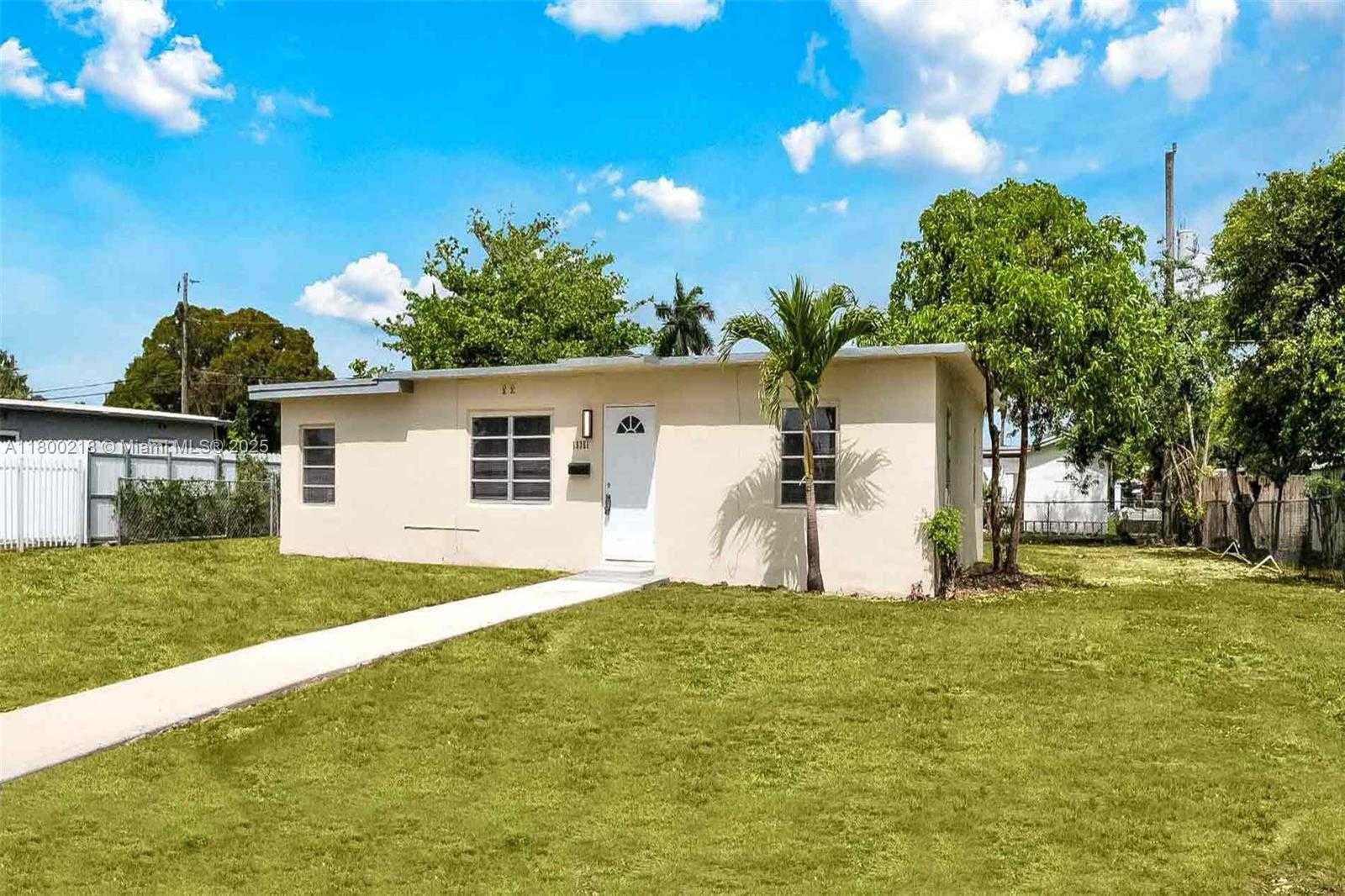 Small Image of 15351 SOUTH WEST 296TH ST, Homestead Number 2