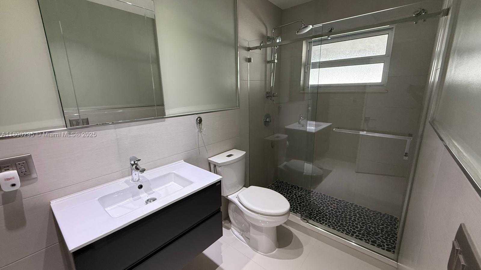Small Image of 5412 NORTH WEST 192ND LN, Miami Gardens Number 17