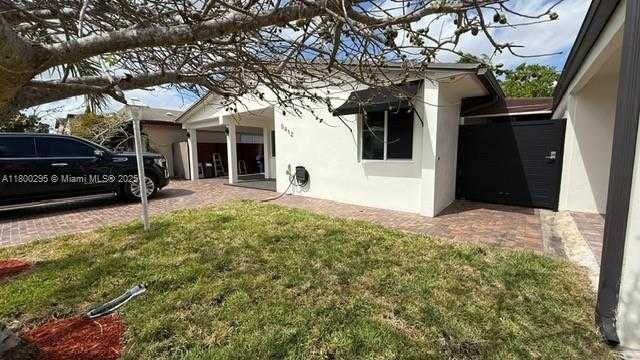 Small Image of 5412 NORTH WEST 192ND LN, Miami Gardens Number 18