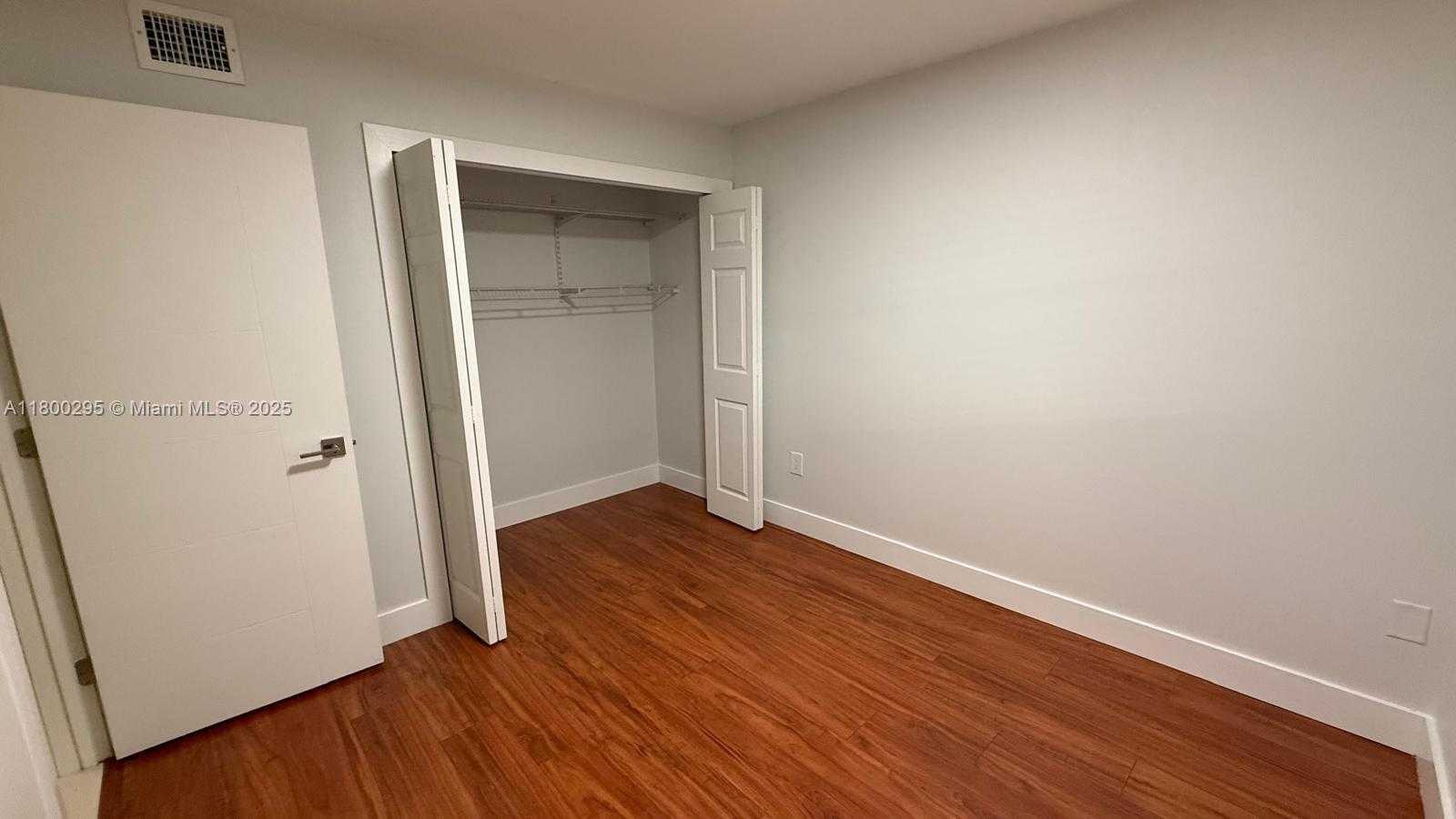 Small Image of 5412 NORTH WEST 192ND LN, Miami Gardens Number 7