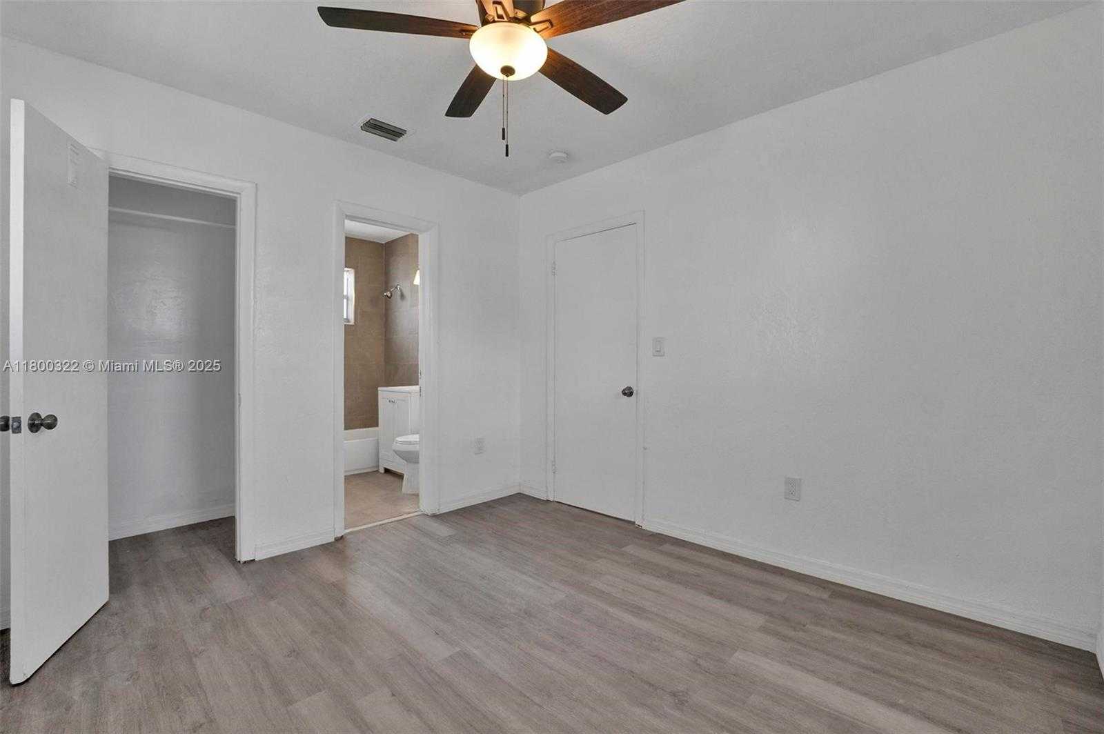 Small Image of 3051 NORTH WEST 77TH ST, Miami Number 28