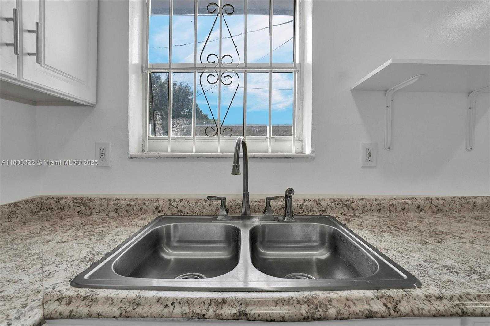 Small Image of 3051 NORTH WEST 77TH ST, Miami Number 30