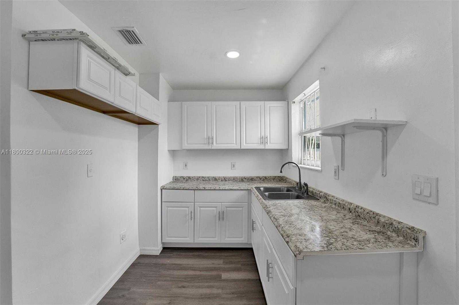 Small Image of 3051 NORTH WEST 77TH ST, Miami Number 32