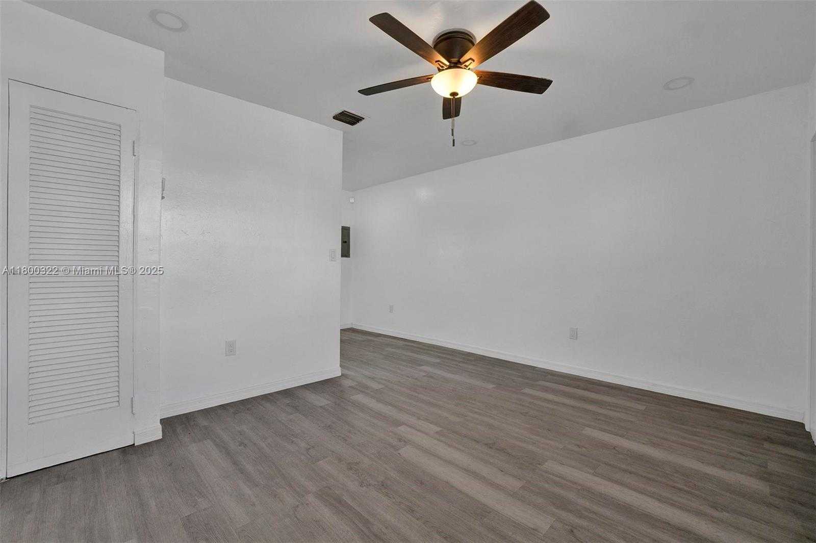 Small Image of 3051 NORTH WEST 77TH ST, Miami Number 33