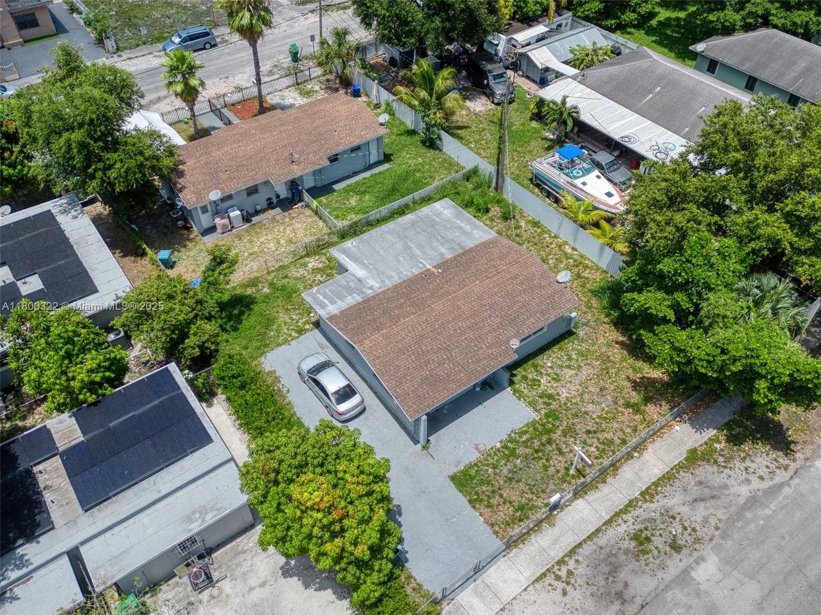 Small Image of 3051 NORTH WEST 77TH ST, Miami Number 6
