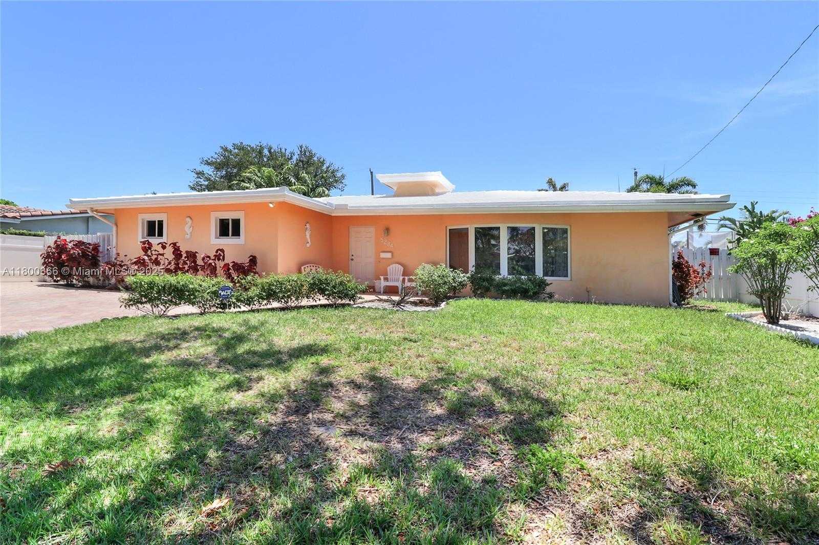 Small Image of 5284 NORTH EAST 18TH TERRACE, Fort Lauderdale Number 2